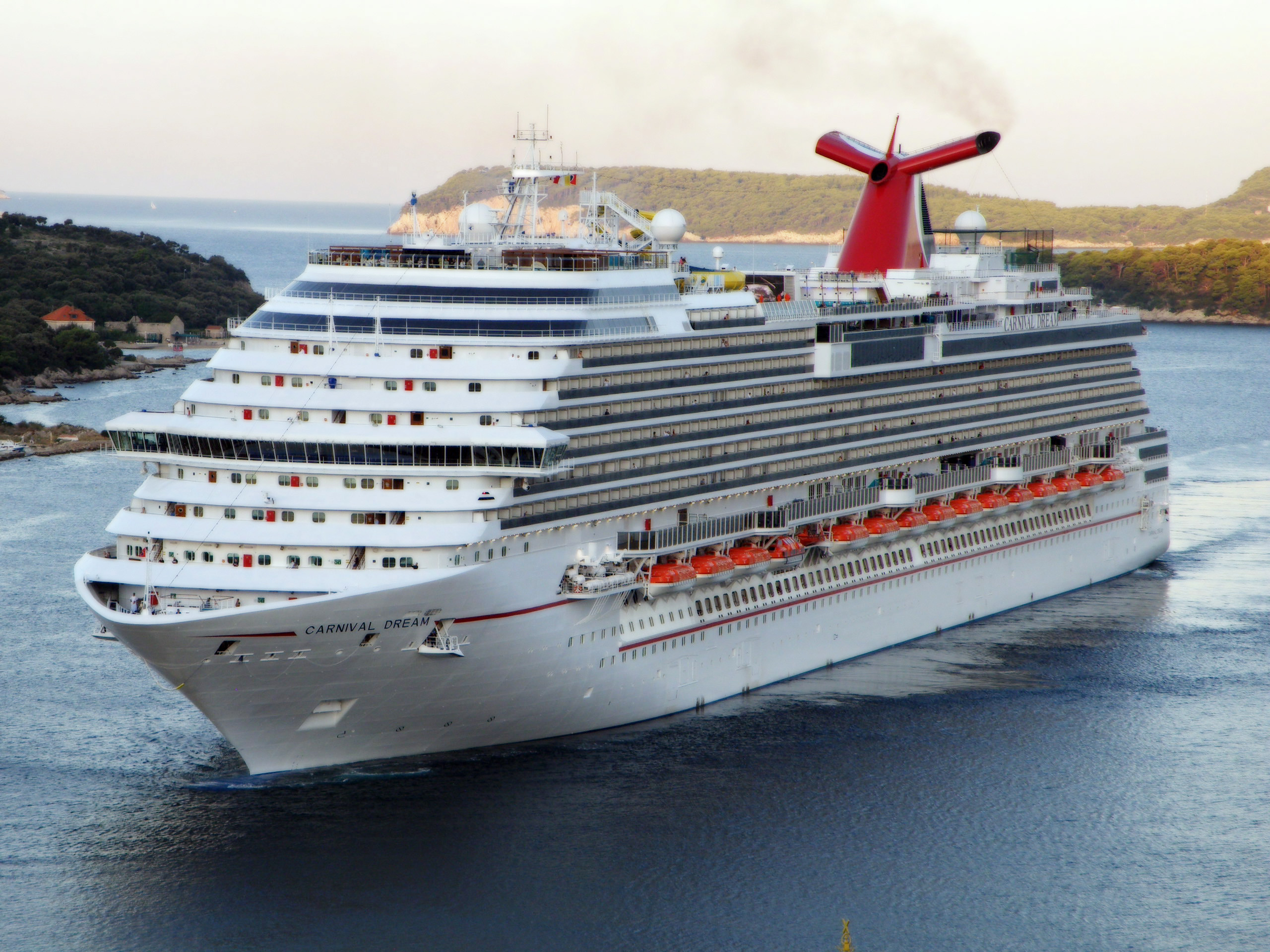 2560x1920 Carnival Dream Cruise Ship http://www.thewallpapers.org/1869/