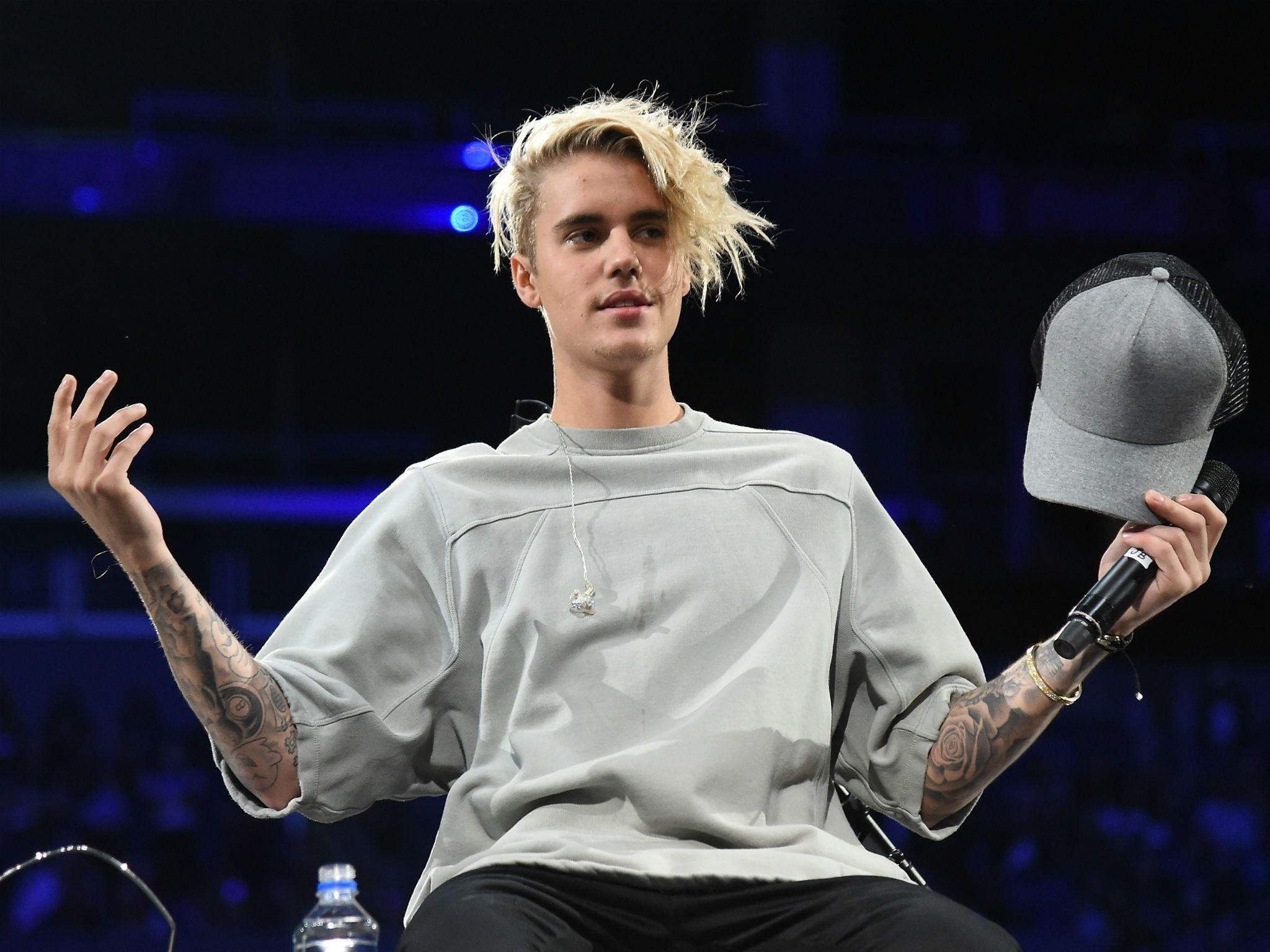 2048x1536 V Festival: Rihanna and Justin Bieber to headline Chelmsford and .