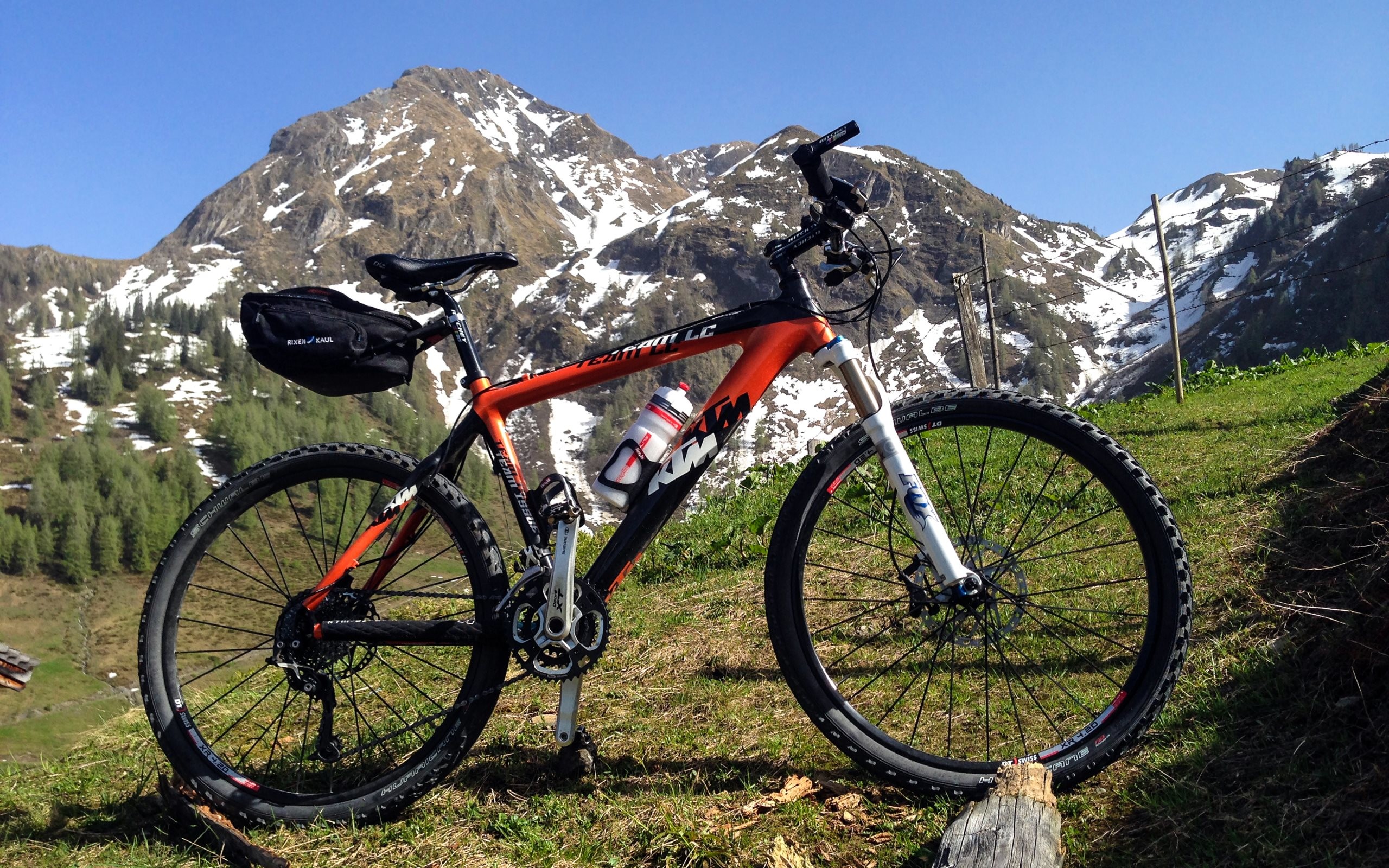 2560x1600 4K HD Wallpaper: KTM Professional Mountain Bike