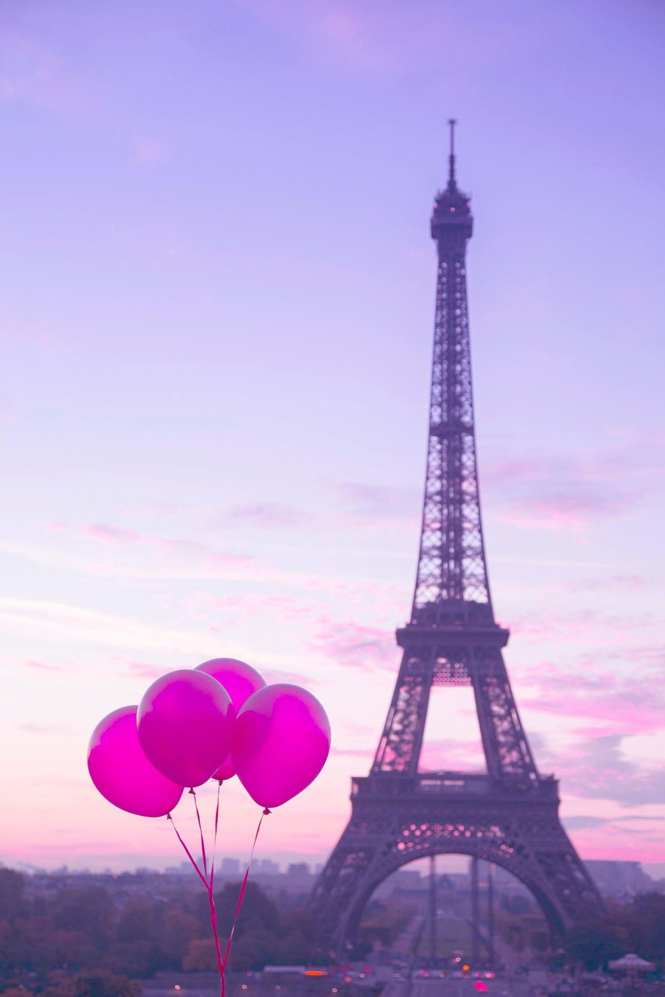 Premium Photo | Paris eiffel tower on a vintage star shape pink and blue  background. 3d rendering