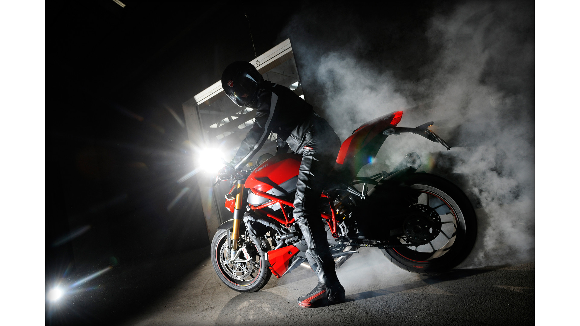 1920x1080 Ducati Naked Streetfighter Sportbike Smoke Burnout wallpaper |  |  45192 | WallpaperUP