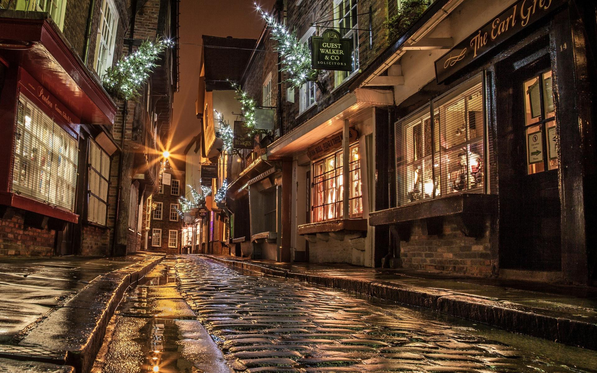 1920x1200 Beautiful Side Street At Christmas In Engl Hdr HD wallpapers