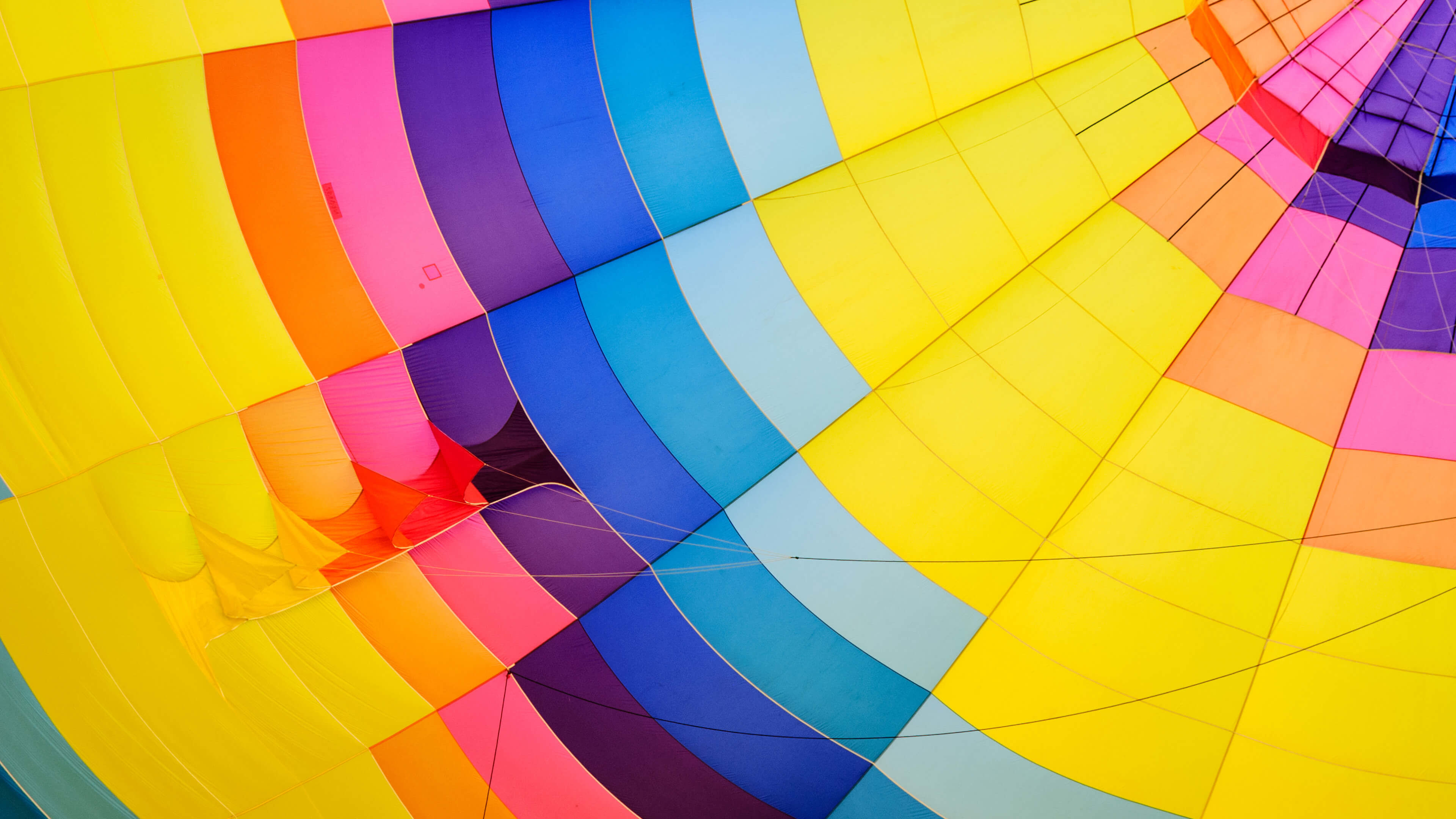 3840x2160 Colorful Hot Air Balloon 4K Wallpaper