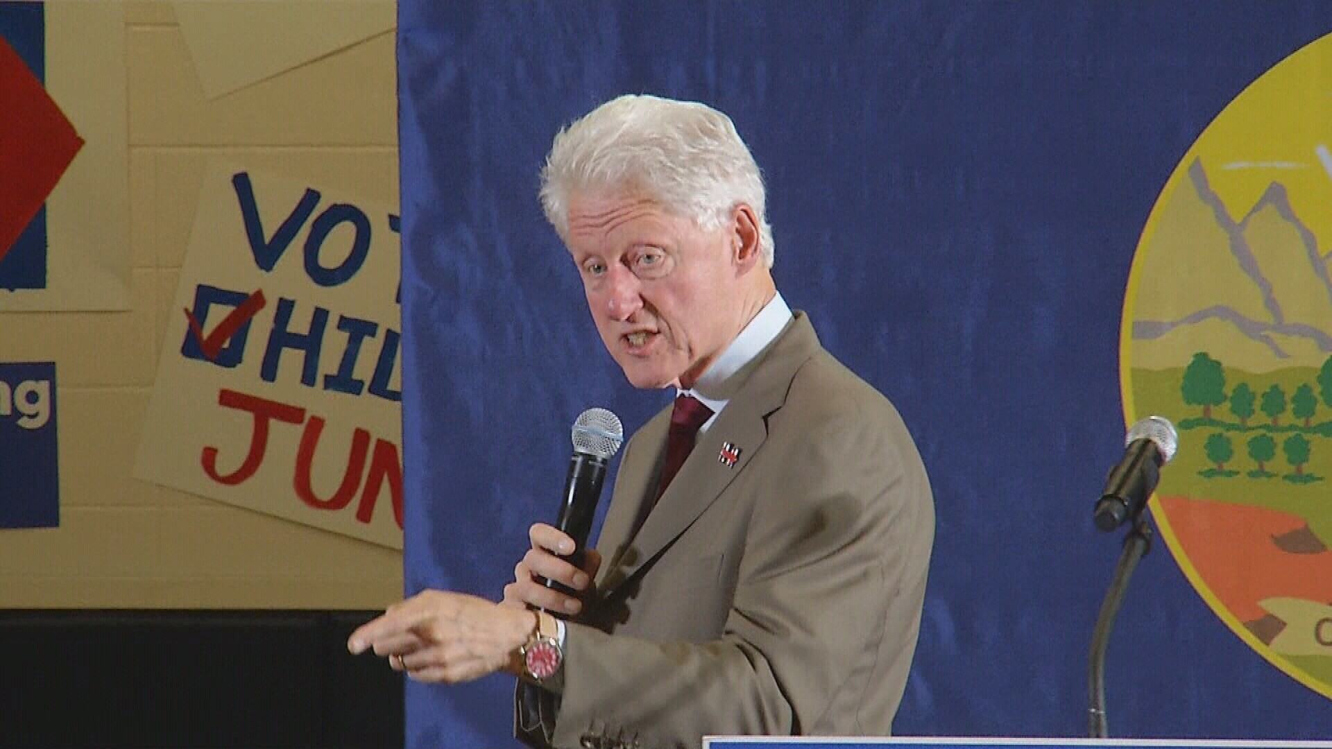 1920x1080 President Bill Clinton spoke for more than an hour at Will James Middle  School in Billings