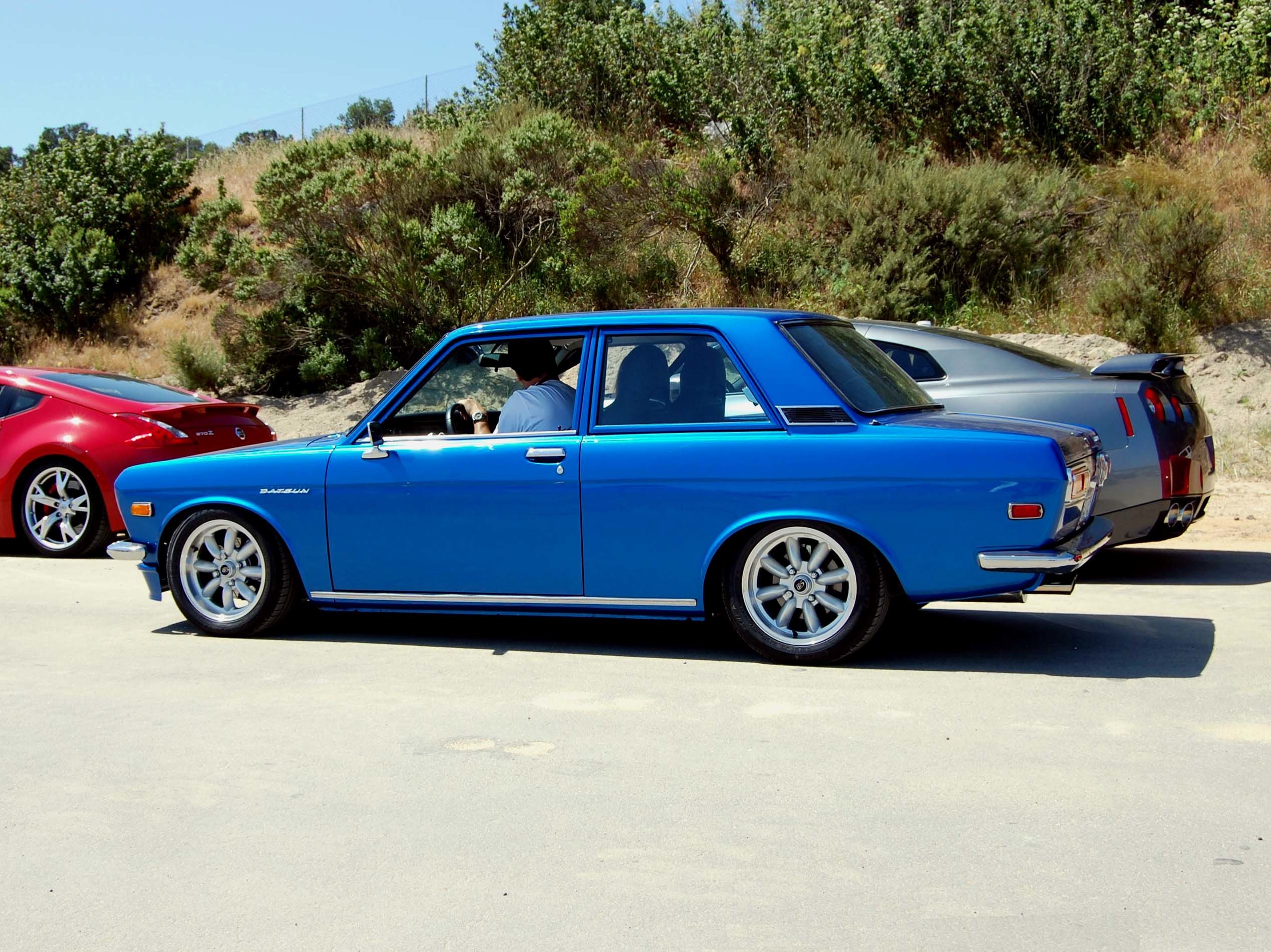 2538x1902 Blue Datsun 510 Coupe Wallpaper