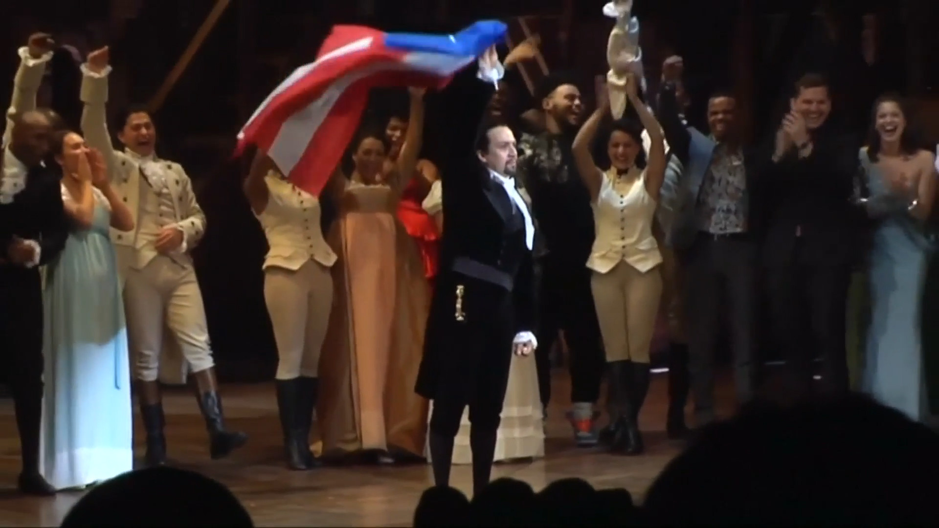 1920x1080 'Hamilton' Audience in Puerto Rico Sings to Lin-Manuel Miranda