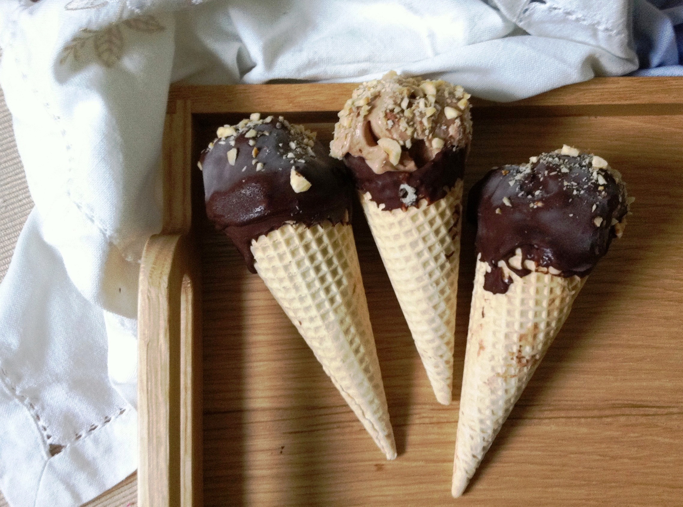 2276x1689 Ferrero Rocher in ice cream form