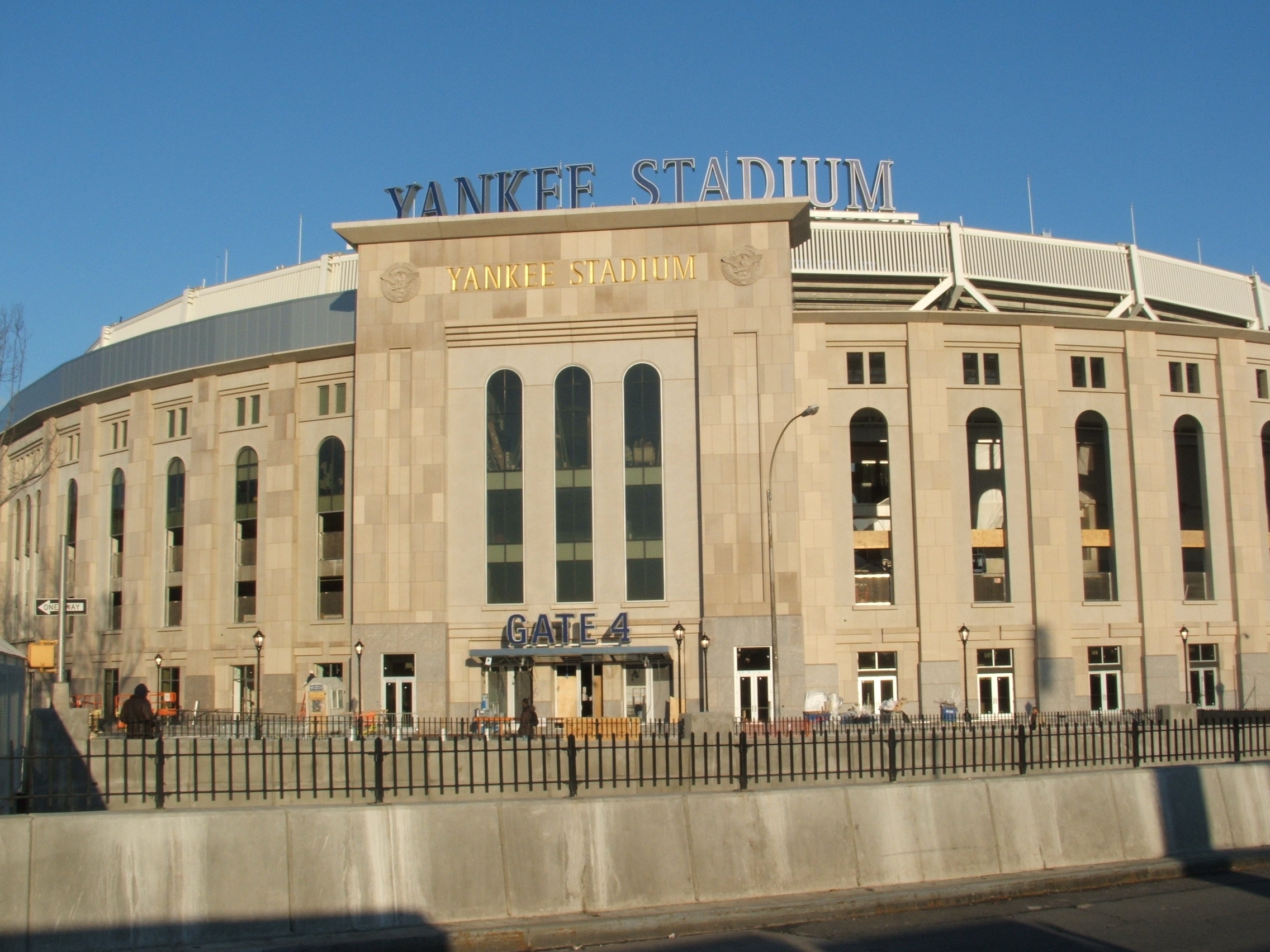 2272x1704 File:New Yankee Stadium.JPG