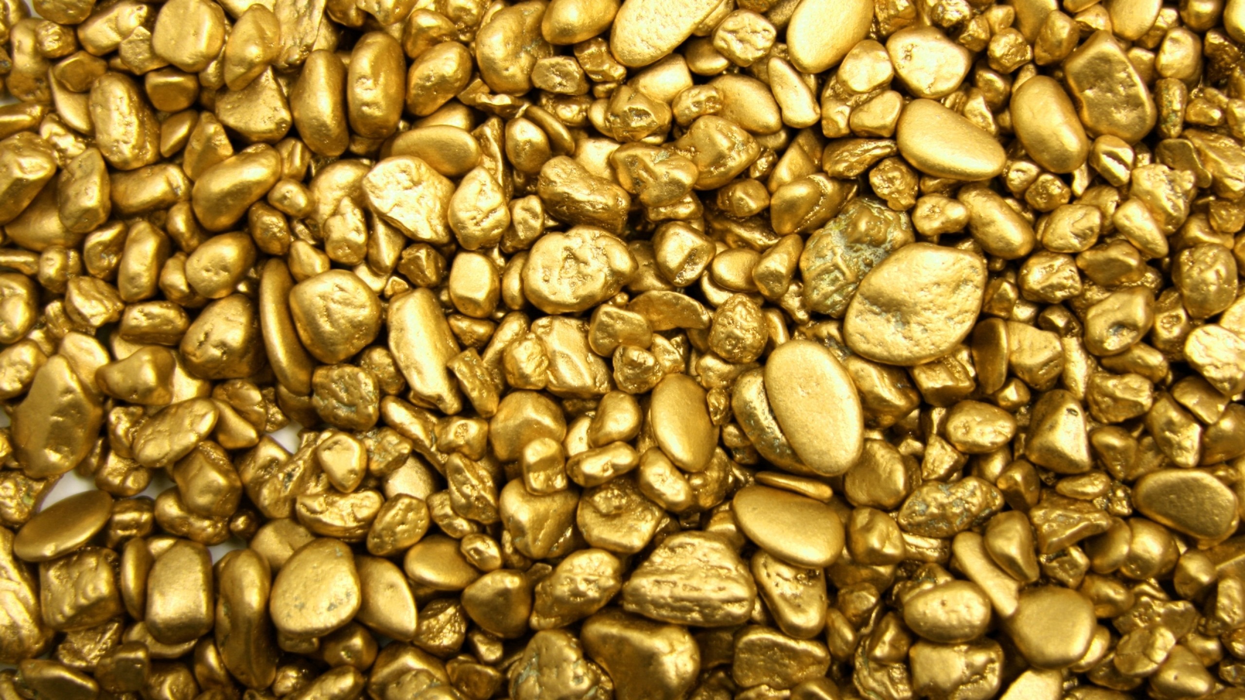 2560x1440 Preview wallpaper gold, stones, bullion, pebbles 