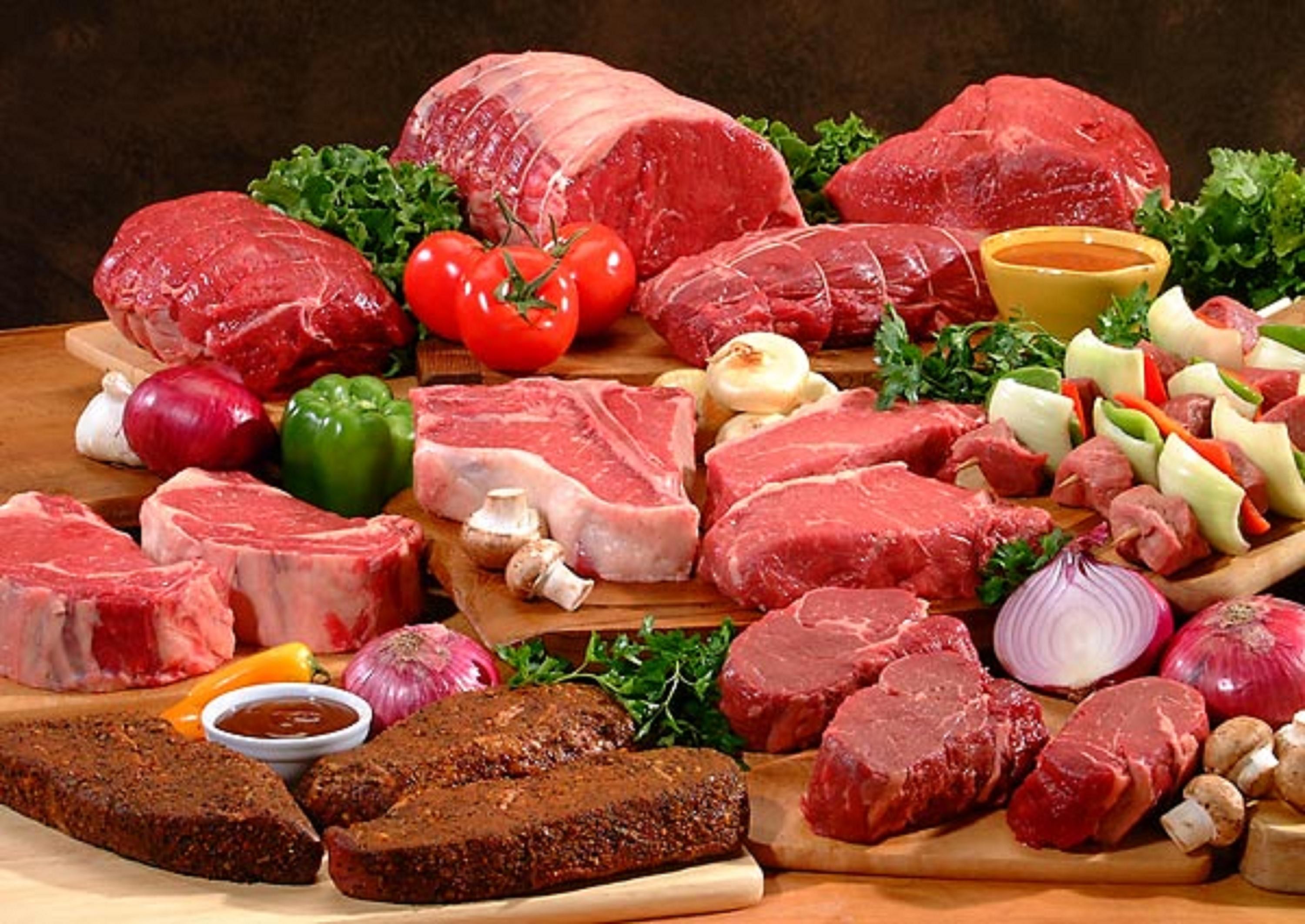 3000x2125 Variety of Meat on a Table