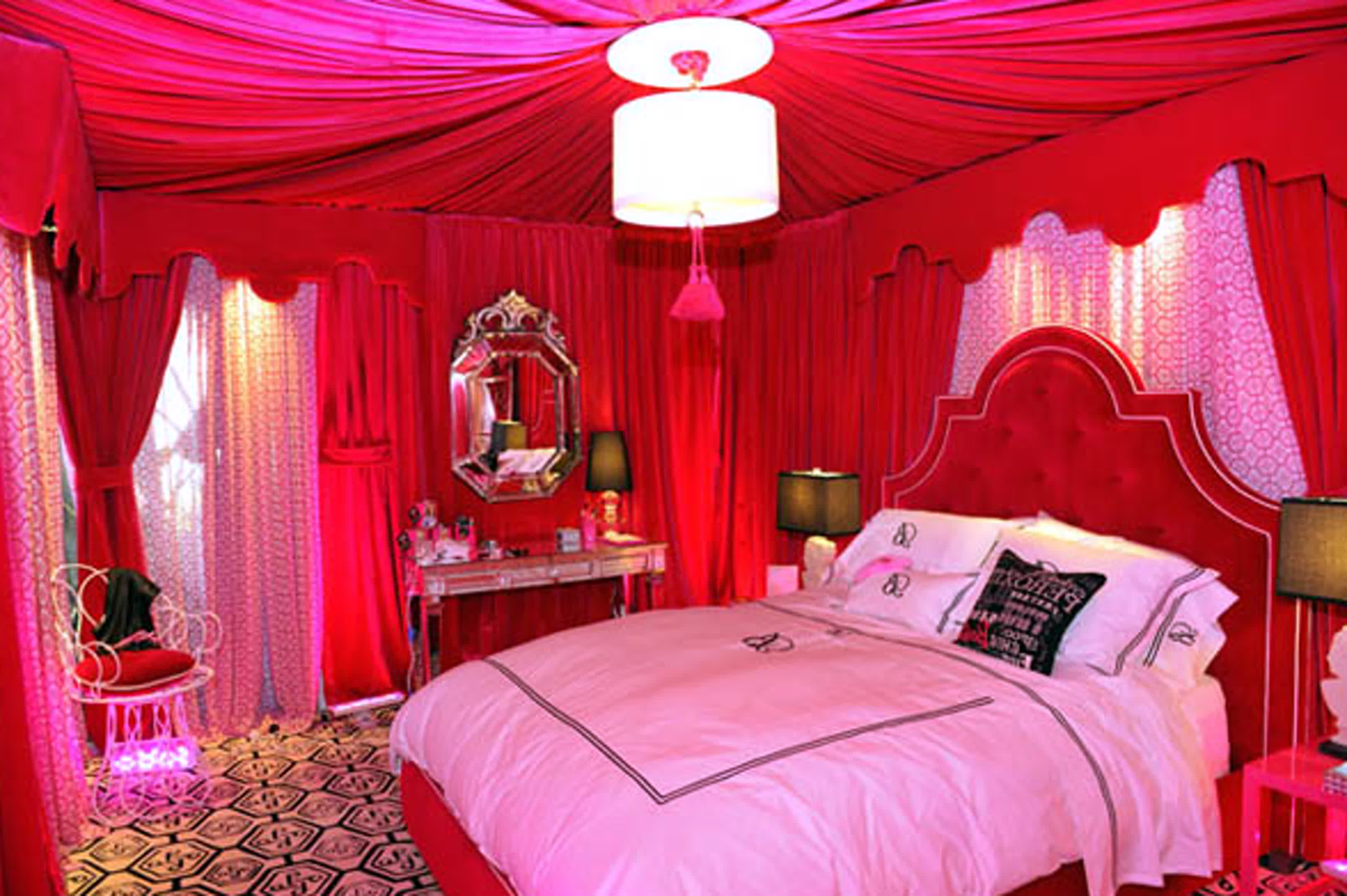 3248x2160 Fabulous Interior Of Teenage Girls Bedroom Decorating Ideas Photo Beautiful  Teen Girl With Stylish Romantic Nuance ...