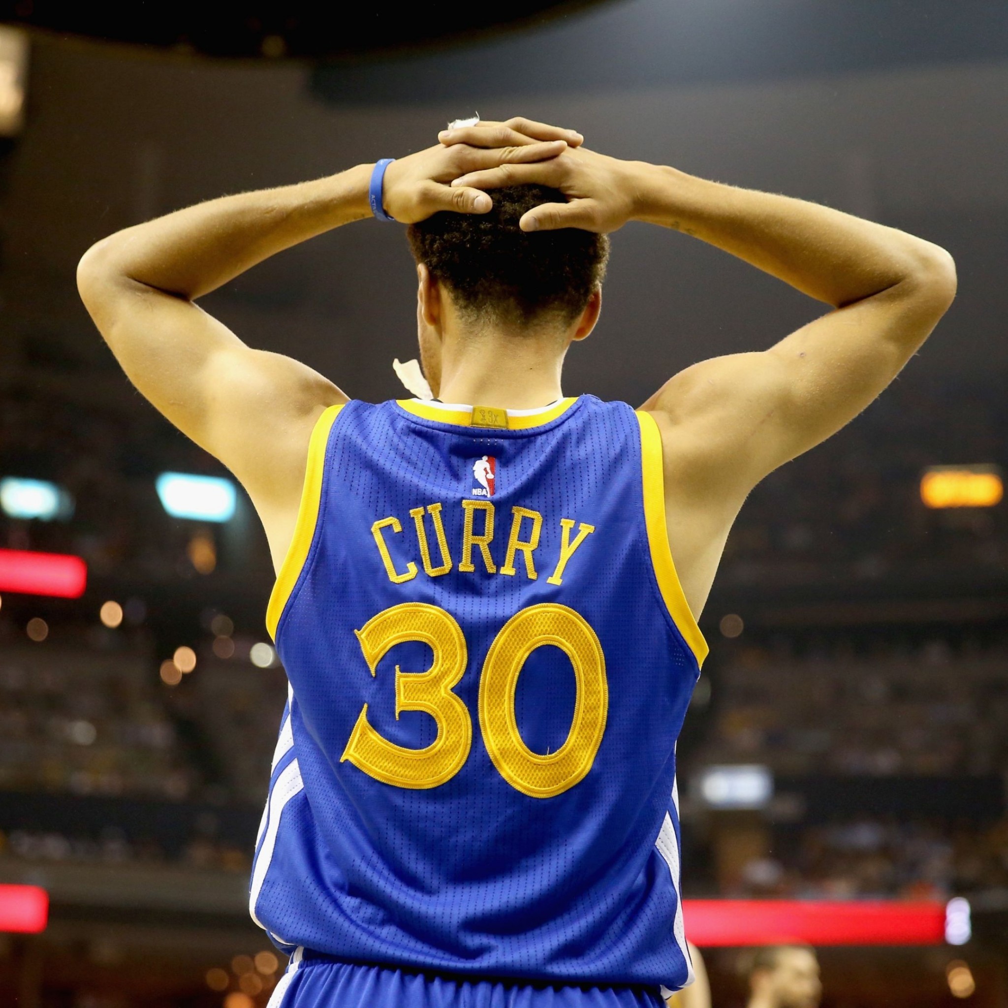 2048x2048 Related to Missed Three Pointer 4K Steph Curry Wallpaper