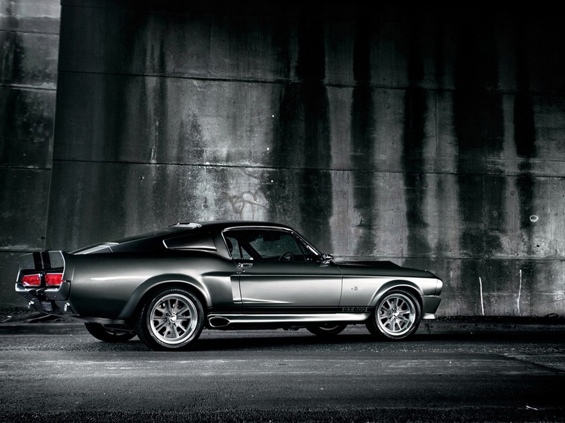 1920x1440  Shelby Mustang GT500 in black