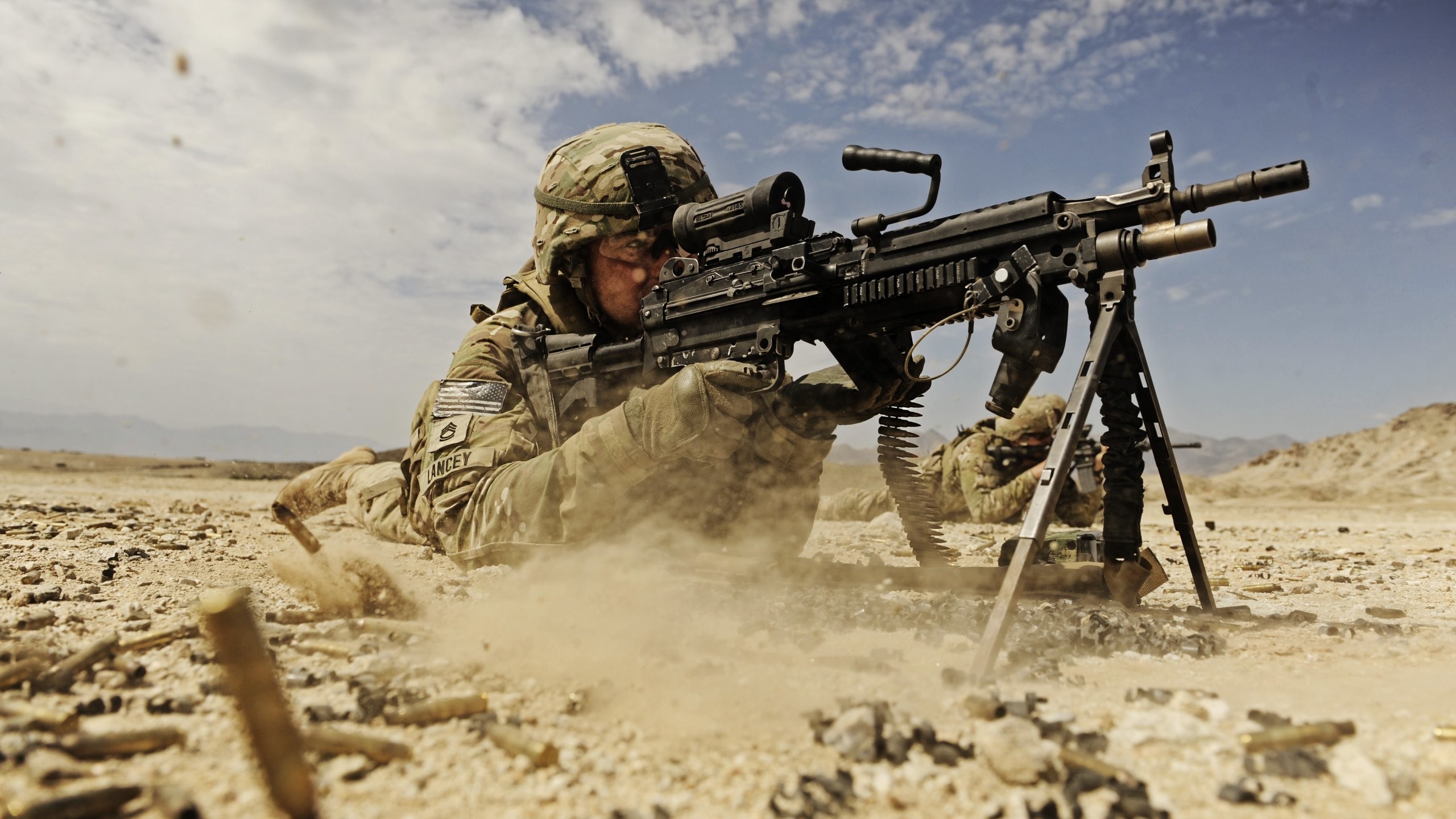 2560x1440 Military - Soldier M249 SAW Machine Gun U.S. Army Infantry Wallpaper