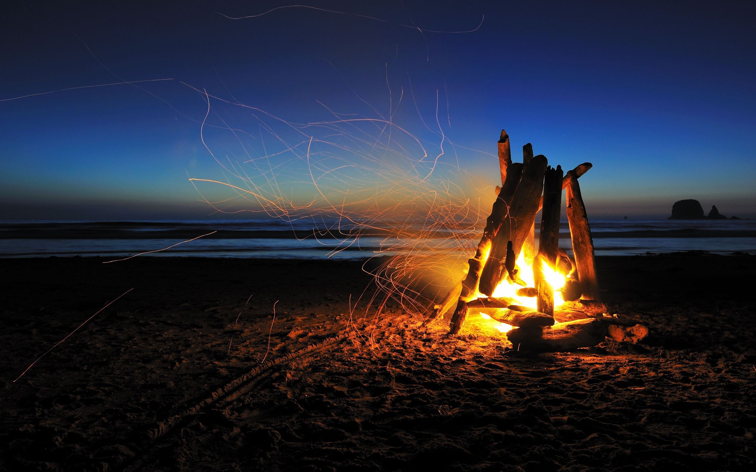 2560x1600 Fire Beach Night Timelapse Sparks Camp Camping wallpaper |  .