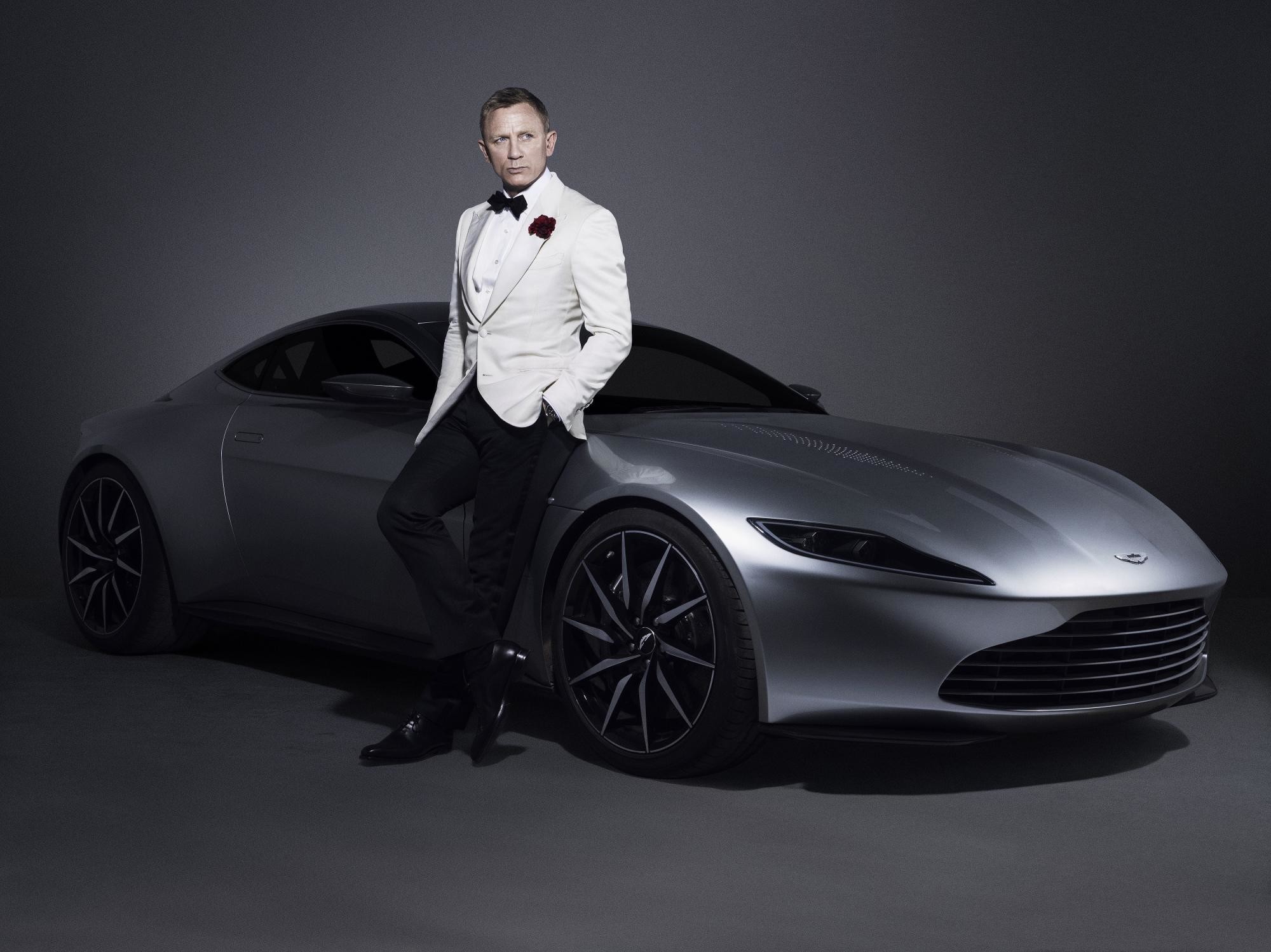 2000x1498 Aston Martin DB10 featured in Spectre with Daniel Craig.