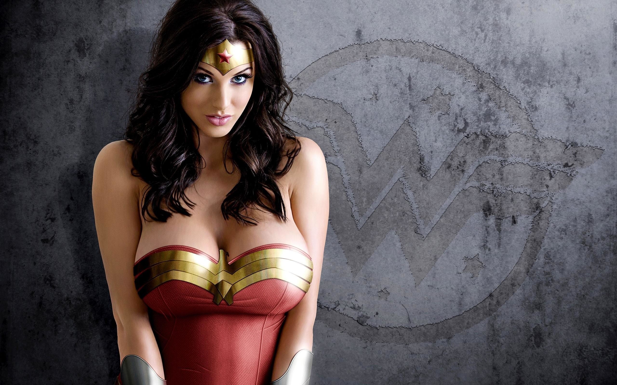 2560x1600 Wonder Woman Wallpapers: Burma Ricard, Browse And Download Free Pictures
