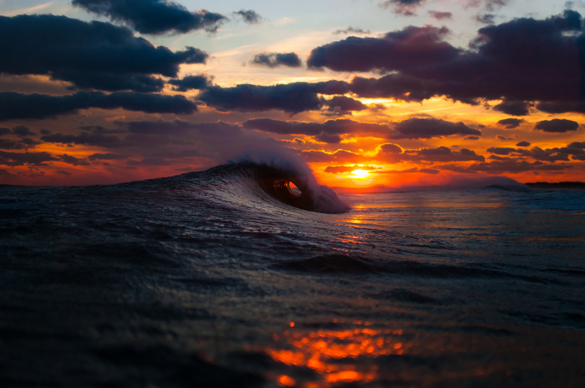 2048x1360 Ocean Waves Sunset Photos