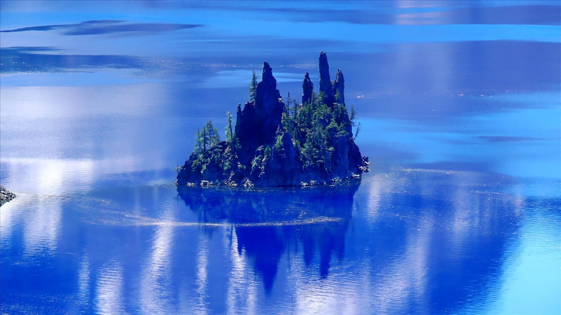 1920x1080 Crater Lake High Definition Wallpaper