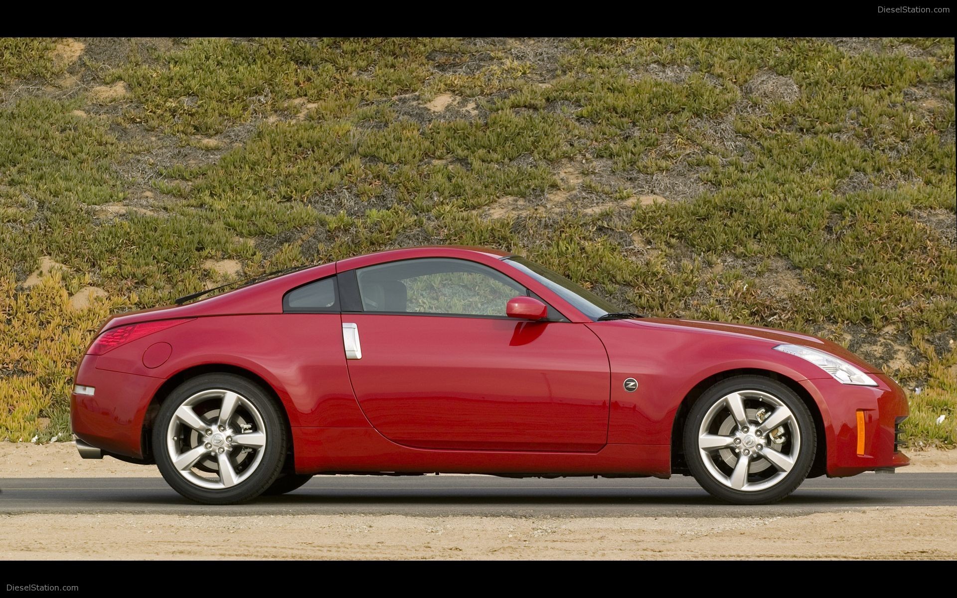1920x1200 Nissan 350Z Coupe (2008)
