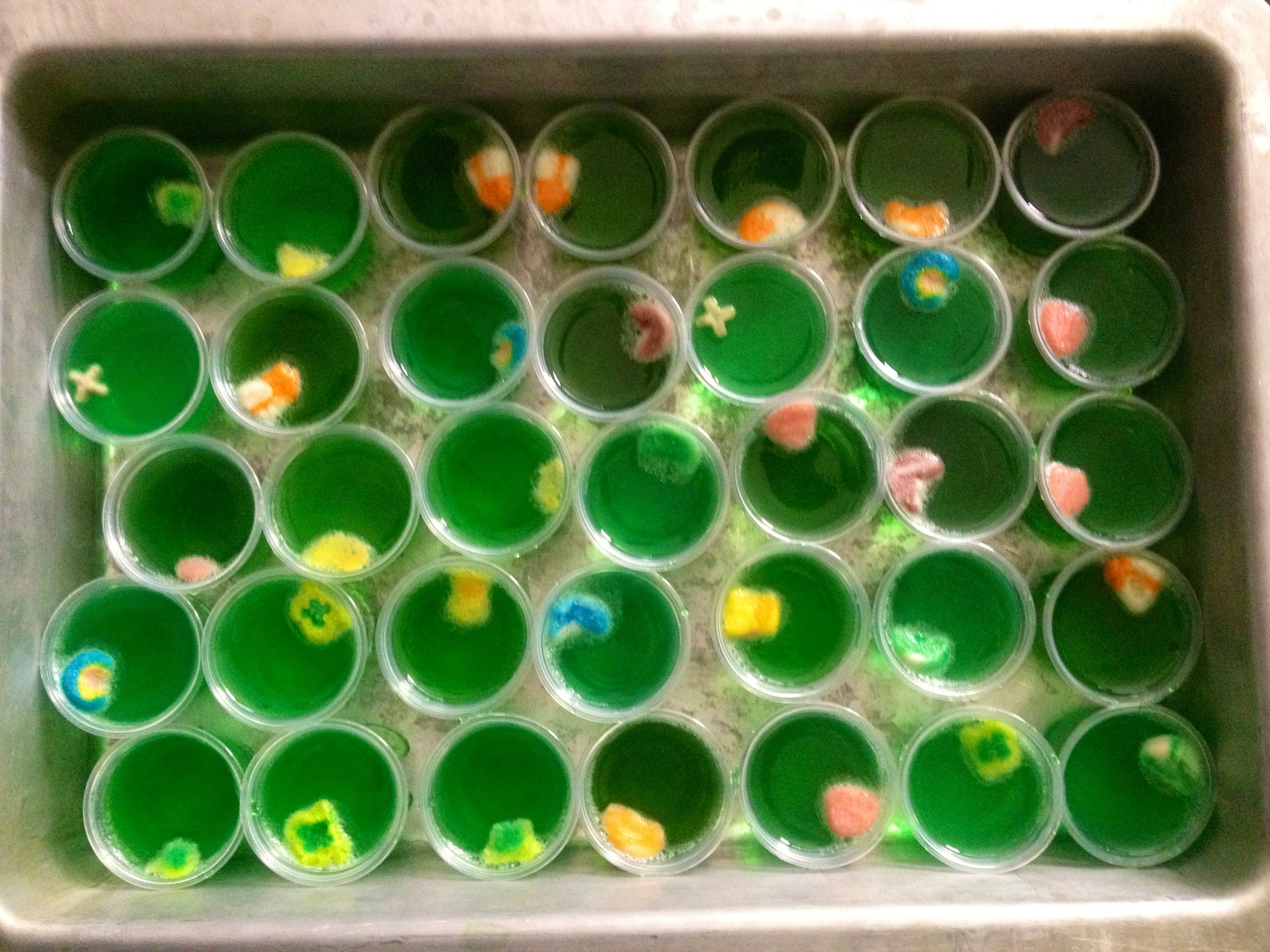 2048x1536 Lucky Charms Jello Shots for St. Patrick's Day. Just wait for the shots to