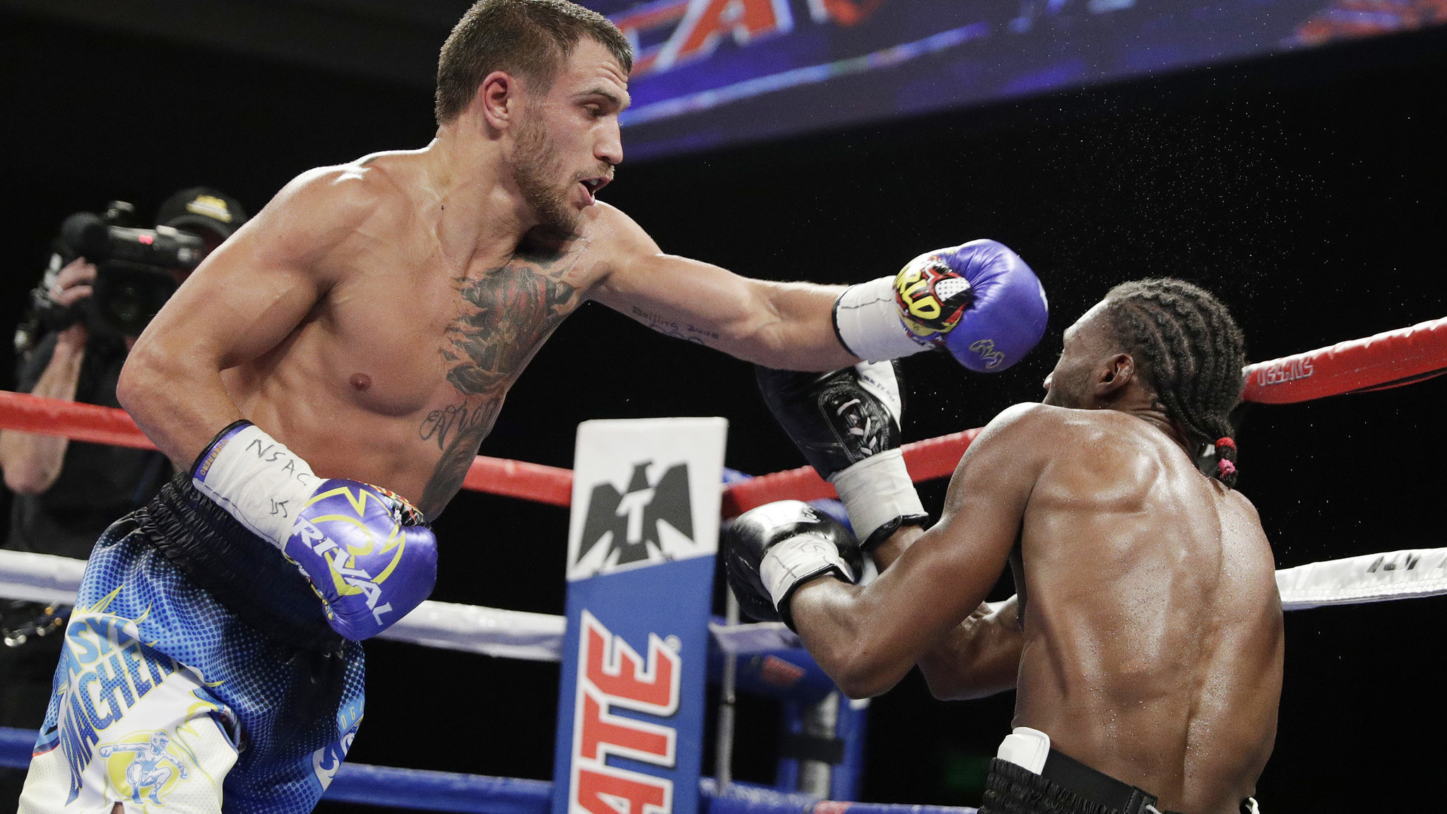 2048x1152 Vasyl Lomachenko finishes off Nicholas Walters with seventh-round knockout  - LA Times