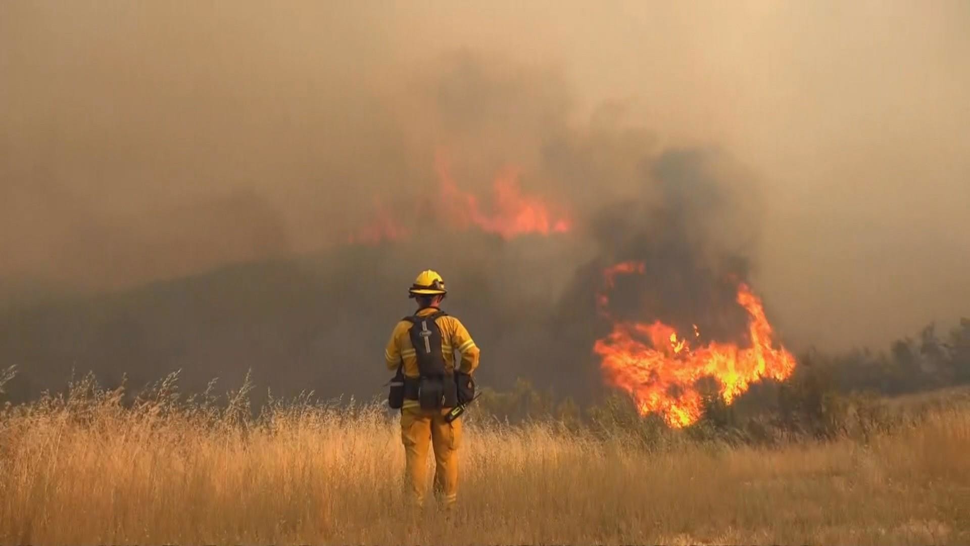 1920x1080 Verizon throttled California firefighters' cell phone data amid wildfire  battle