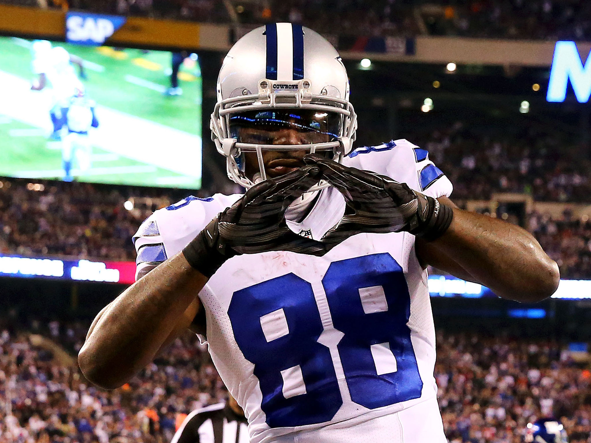 2048x1536 NFL round-up: Dez Bryant and Tony Romo lead Dallas comeback, Seattle return  to winning ways against Arizona and Denver edge Miami | The Independent