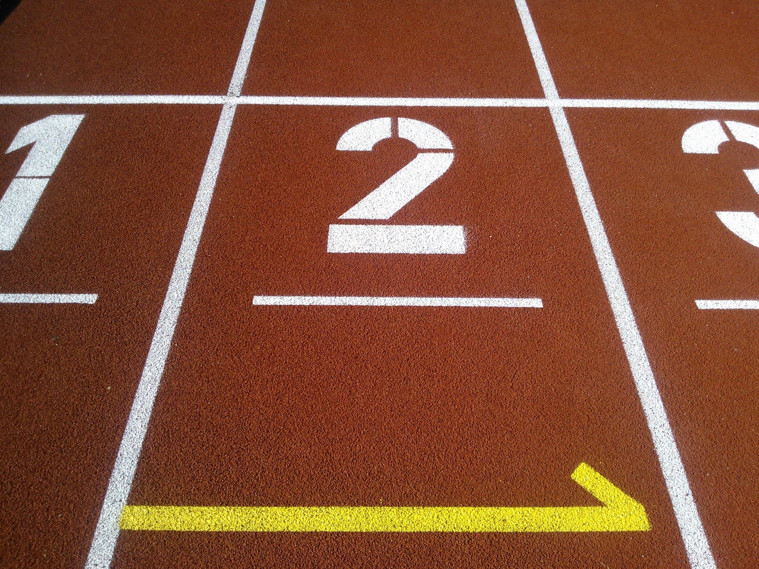 2592x1944 track and field starting line