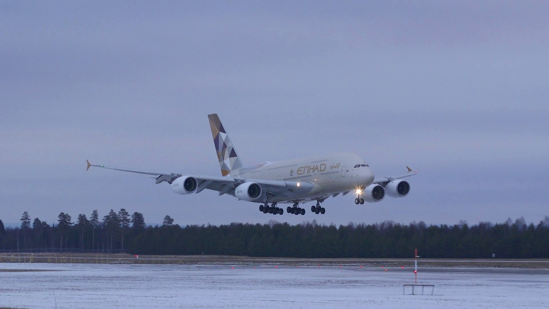 1920x1080 Background Image Of An Etihad Airbus A380 Landing On A Snowy Strip |  PaperPull