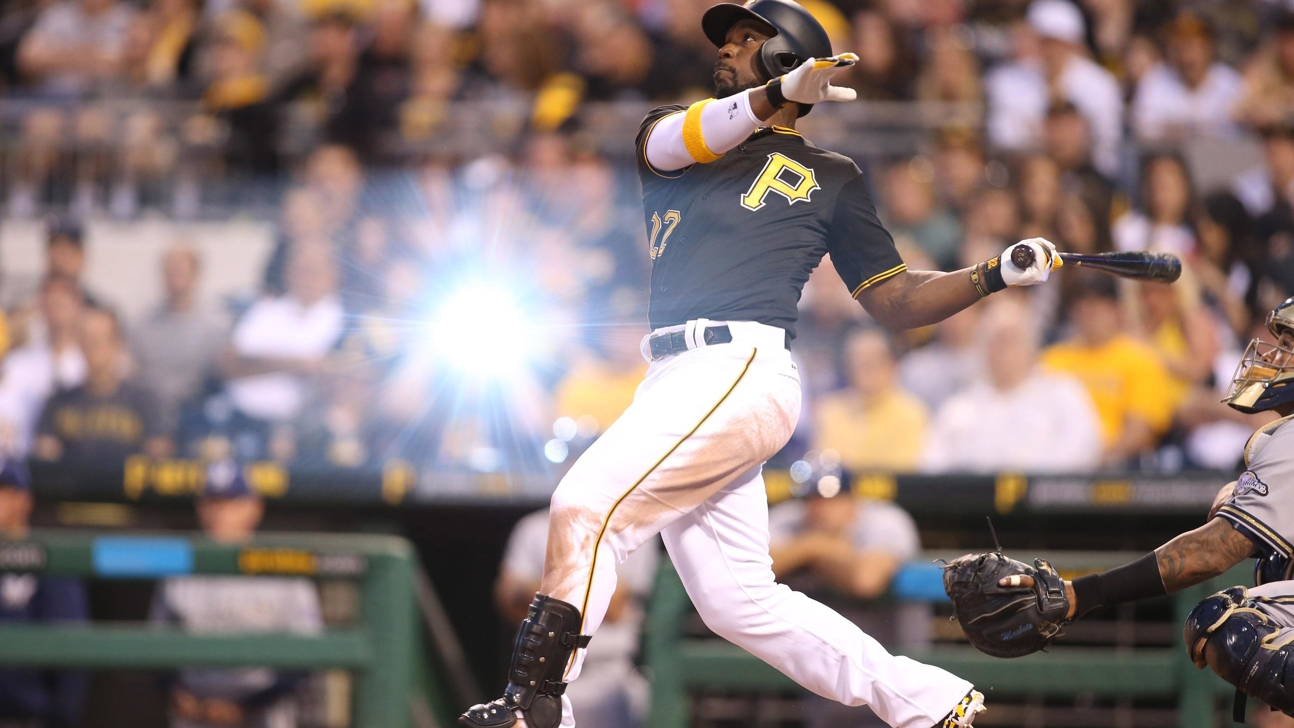 2592x1458 Andrew Mccutchen Tabbed As June S Nl Player Of The Month