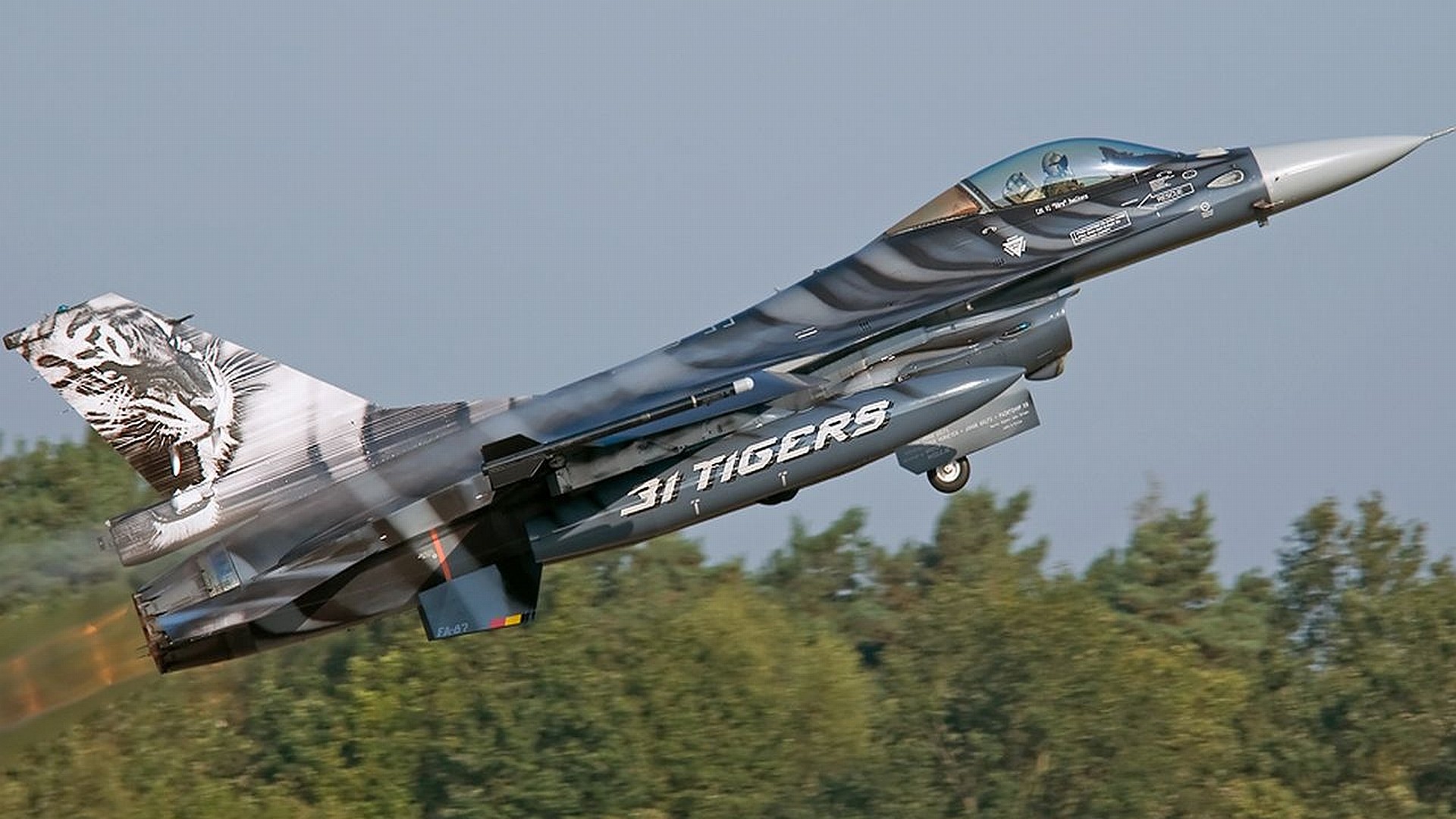 1920x1080 General Dynamics F-16 Fighting Falcon hd