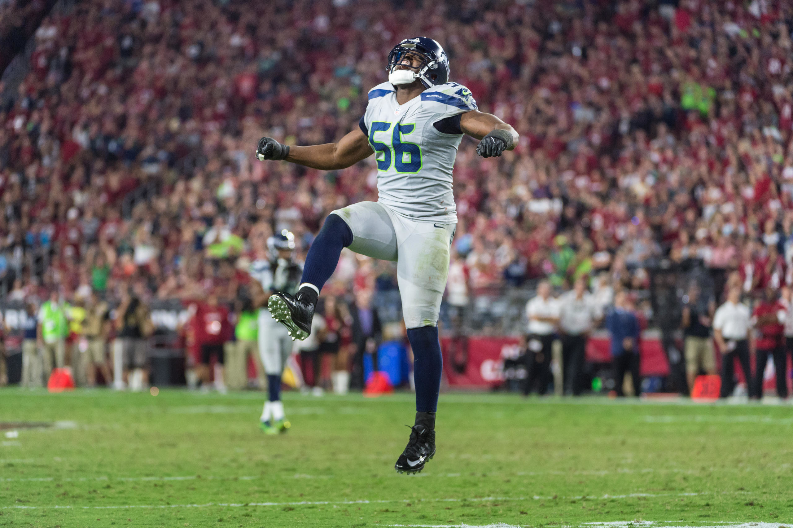 2560x1704 Seahawks defensive end Cliff Avril celebrates his sack of Carson Palmer in  the fourth quar.