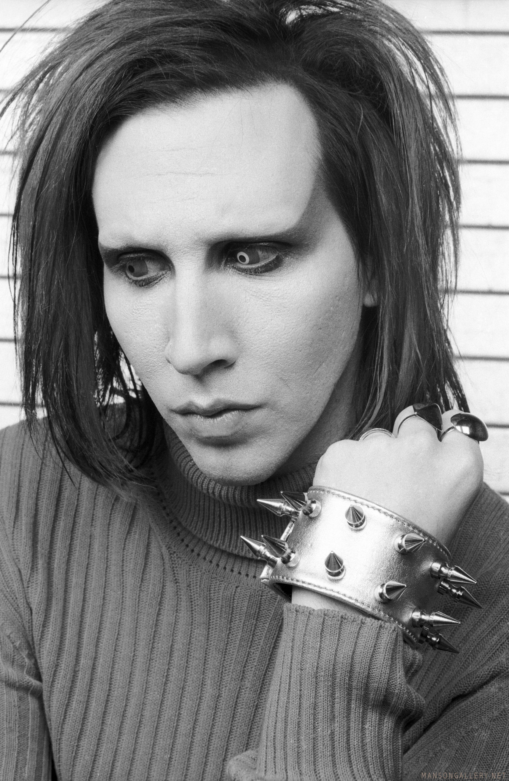1670x2560 Marilyn Manson. Photography ID: 37115
