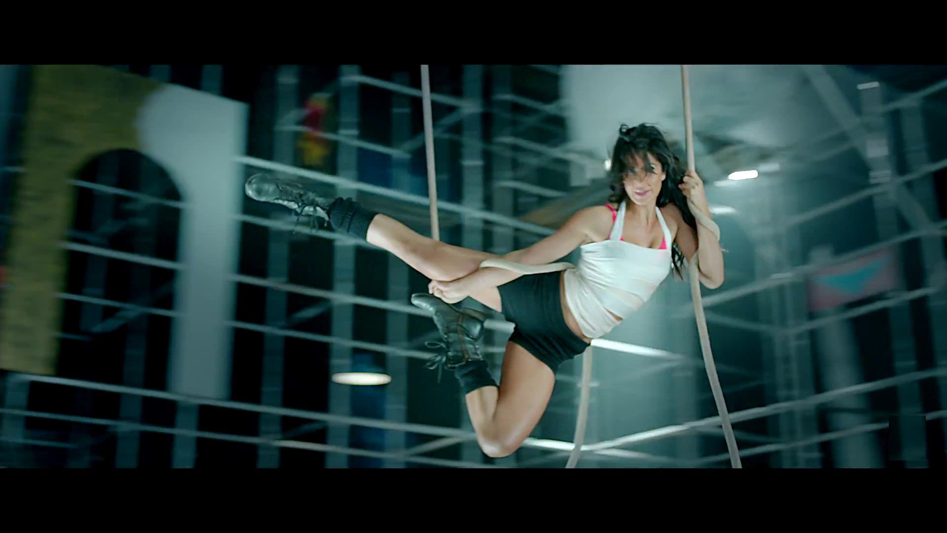 1920x1080 4145 Views 2111 Download Katrina Kaif doing Stunt in Dhoom 3 Movie Wallpaper