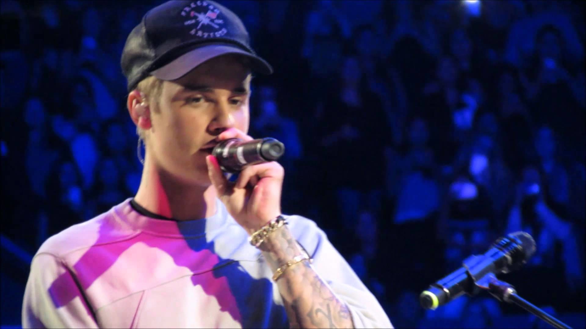 1920x1080 Justin Bieber- Sorry Acoustic (2015 Purpose Album Release Concert)