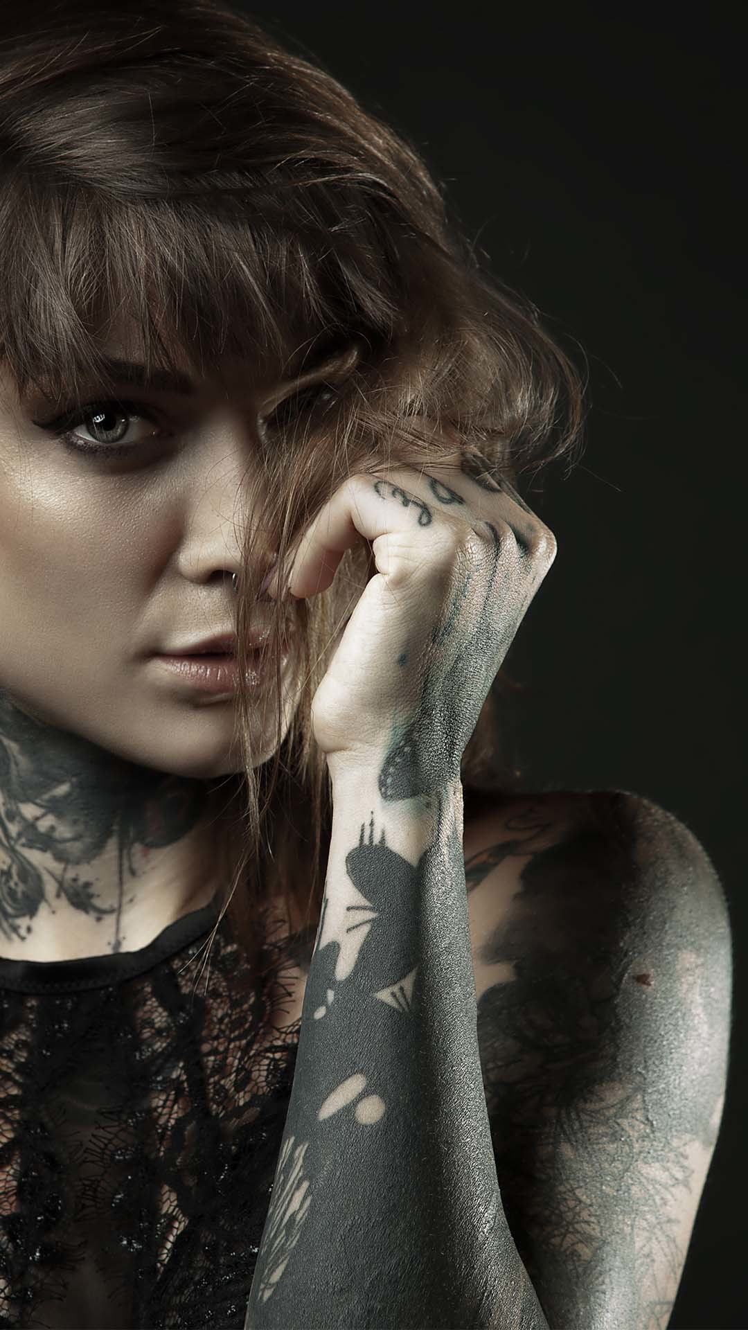 1080x1920 Tattooed Girl - Wallpaper for iPhone 7