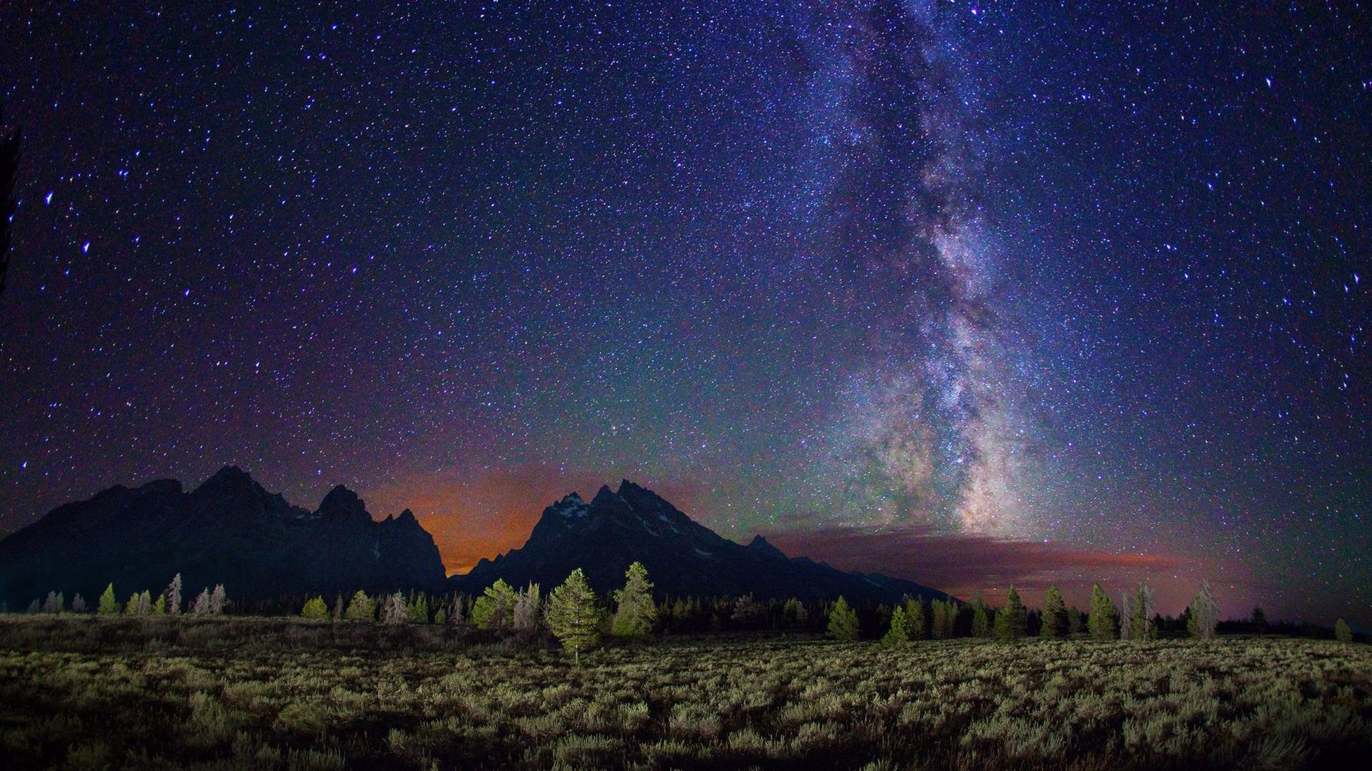 1920x1080 Night-sky-above-the-mountains-HD-wallpaper