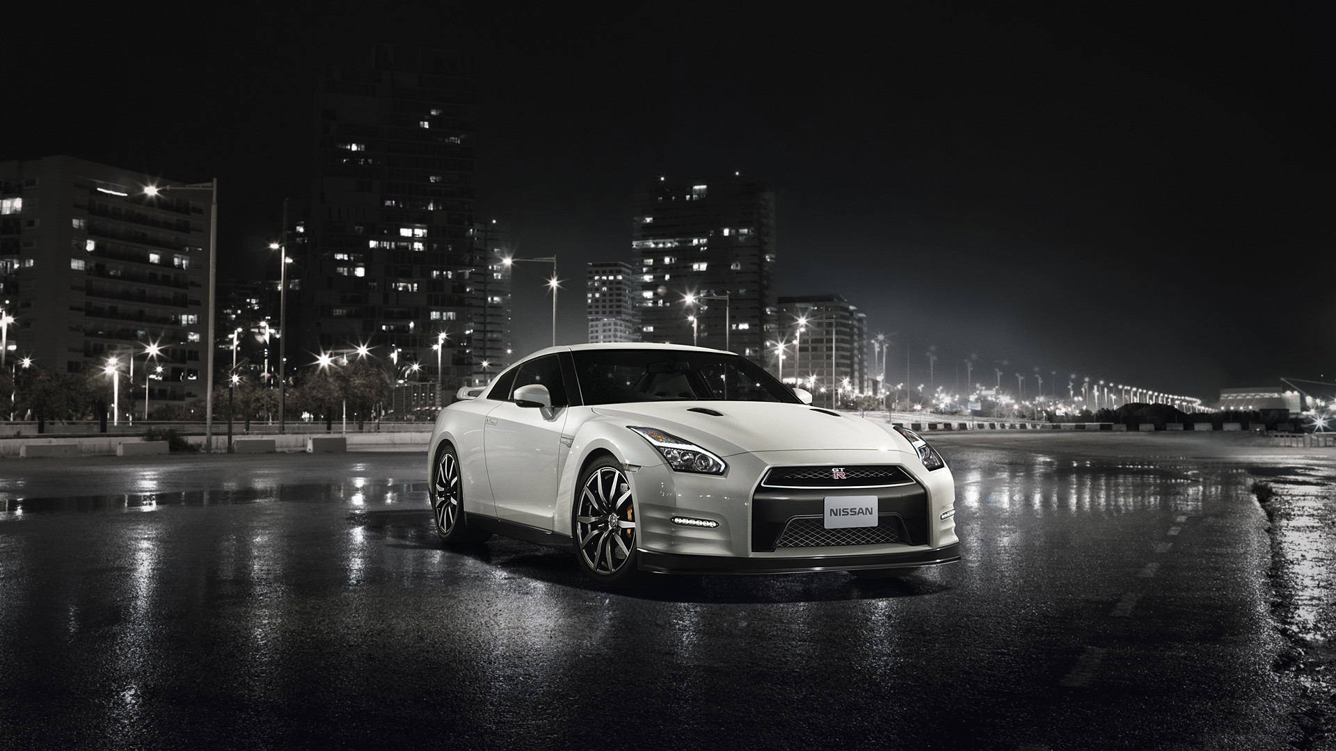 1920x1080 2015 Nissan GT-R picture