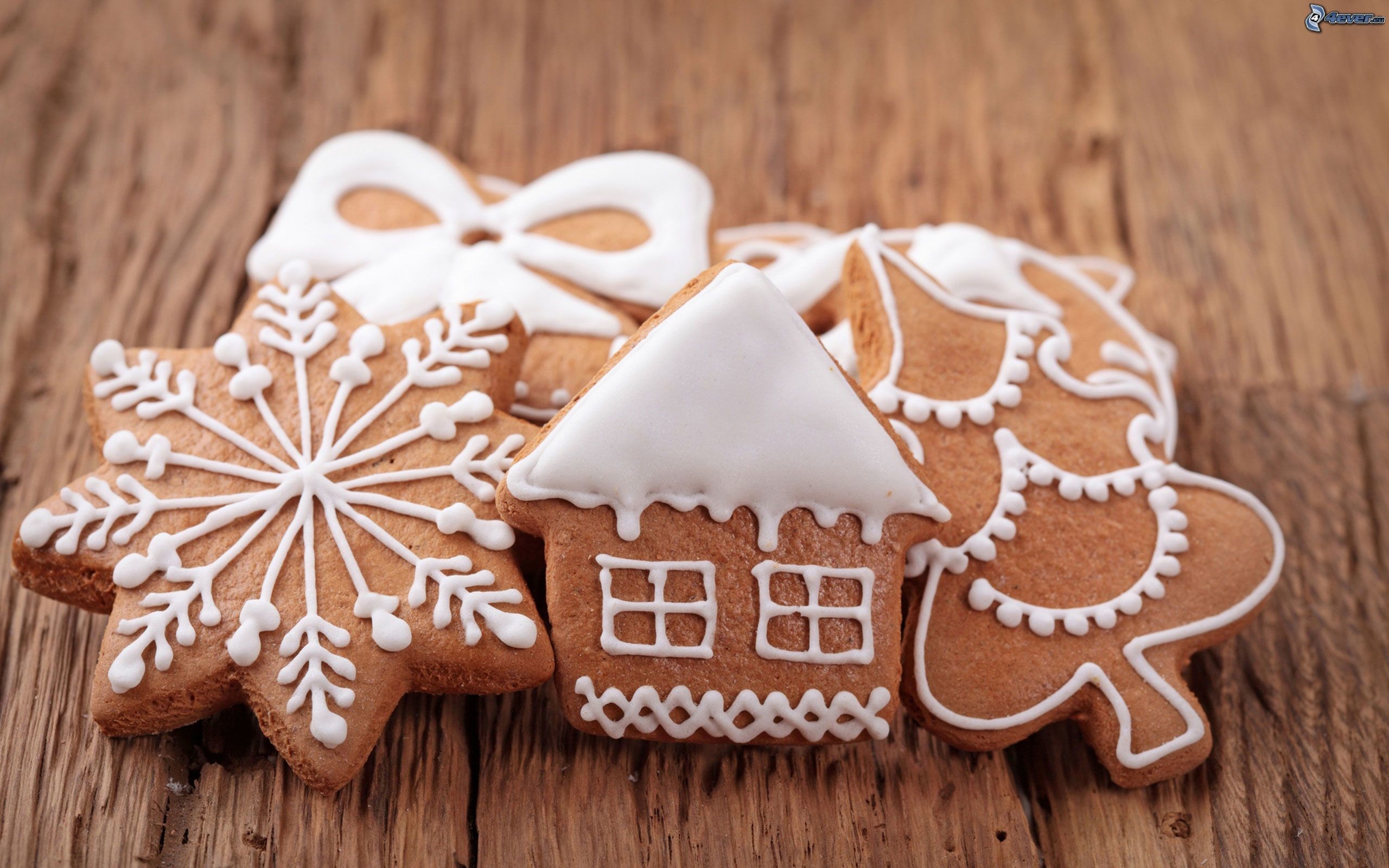 2560x1600 gingerbread,-house,-snow-flake,-christmas-tree-240836.jpg