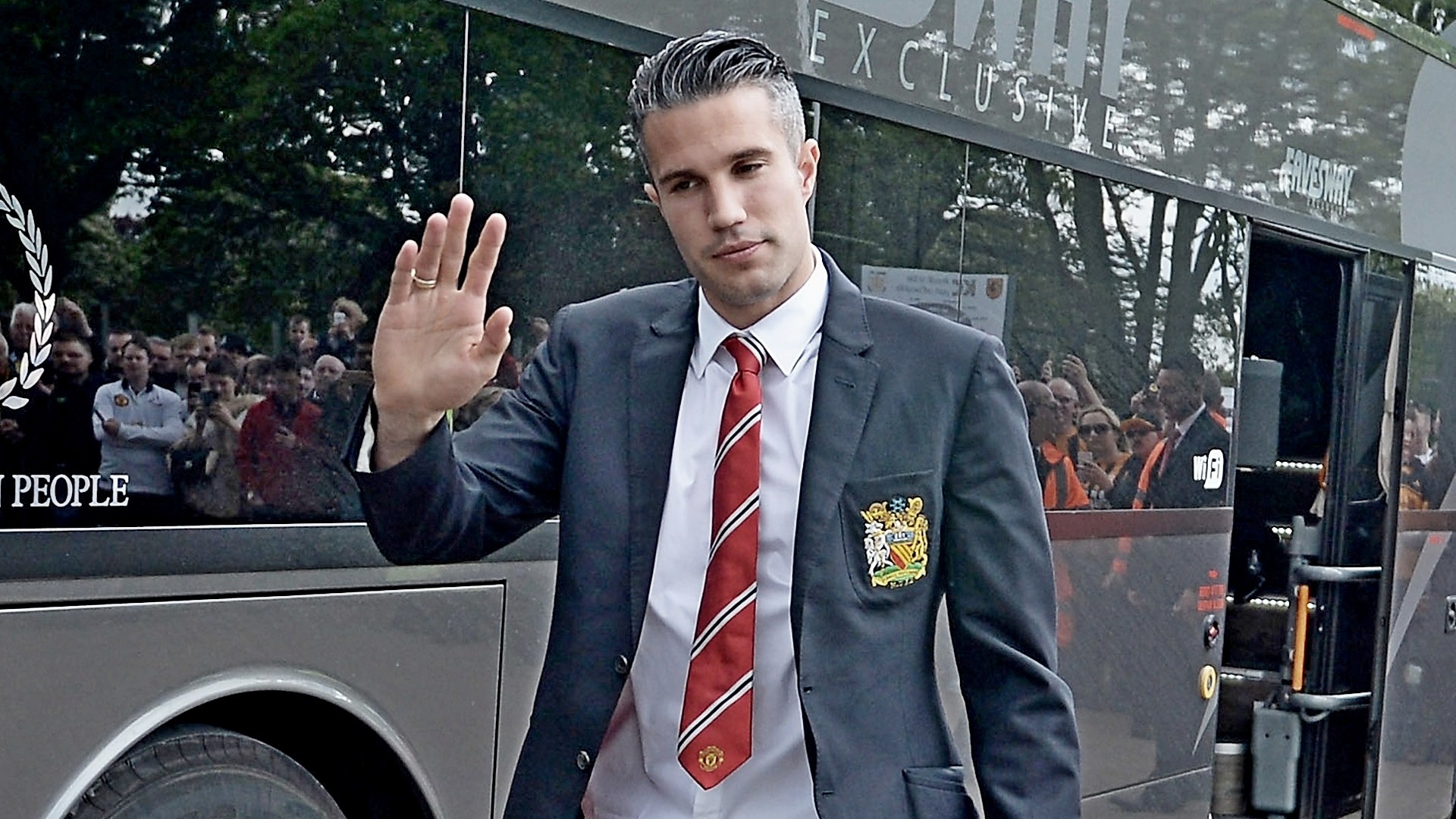1920x1080 Official: Fenerbahce open Van Persie transfer talks with Manchester United
