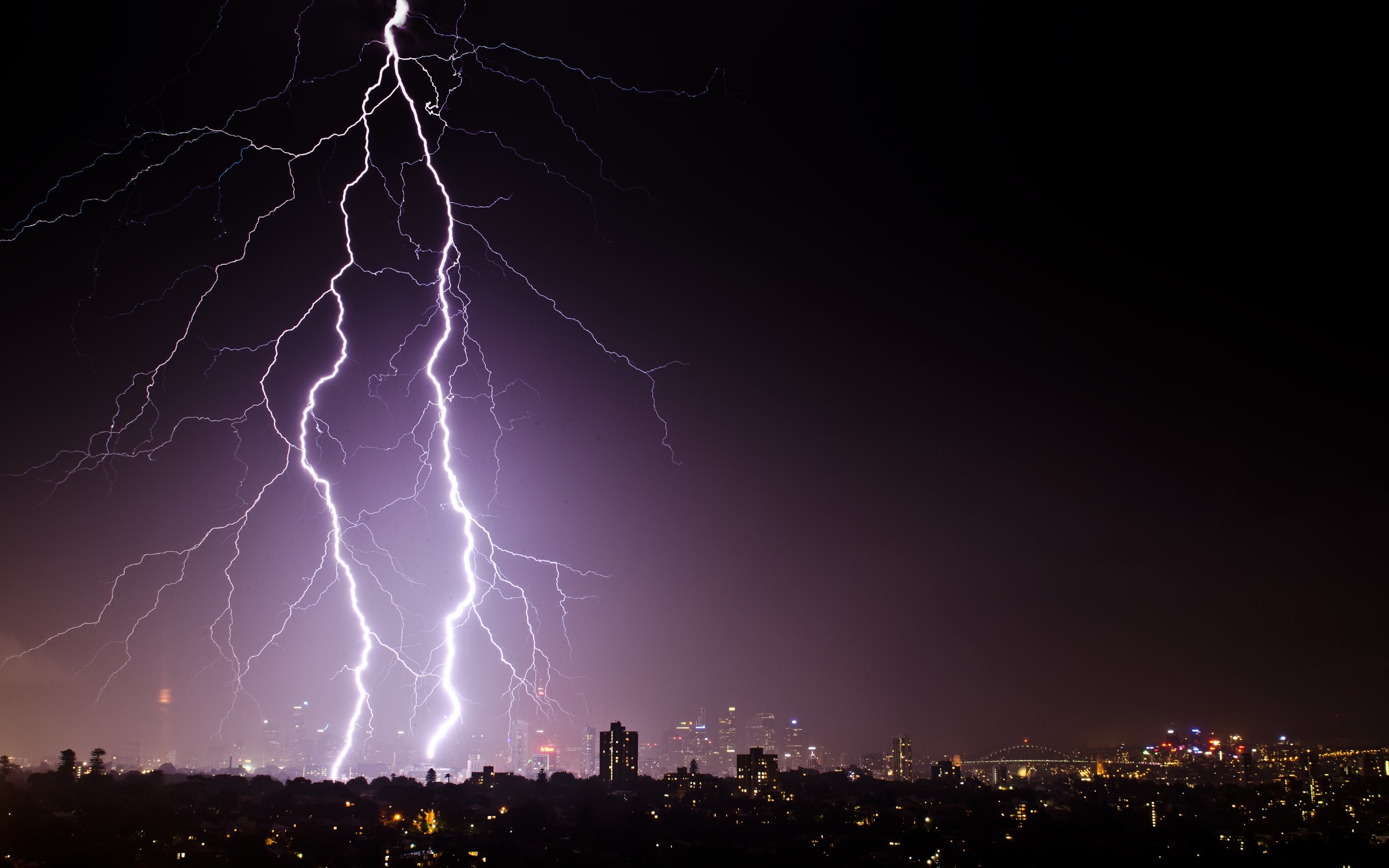2880x1800 Lightning and Thunder in Sydney HD Wallpapers. 4K Wallpapers