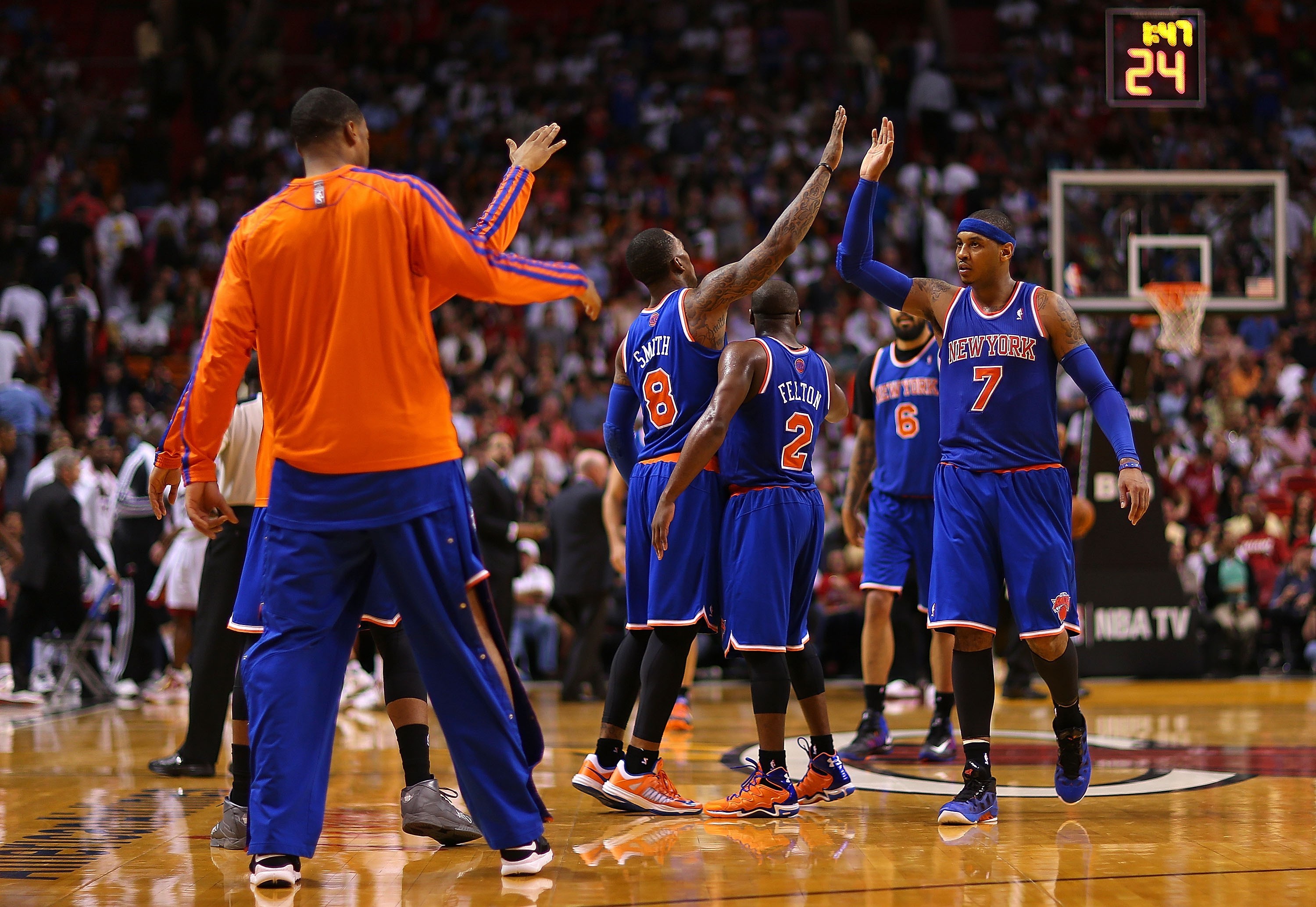 3000x2068 Carmelo Anthony of the Knicks has his team looking ready for the upcoming  playoffs. (