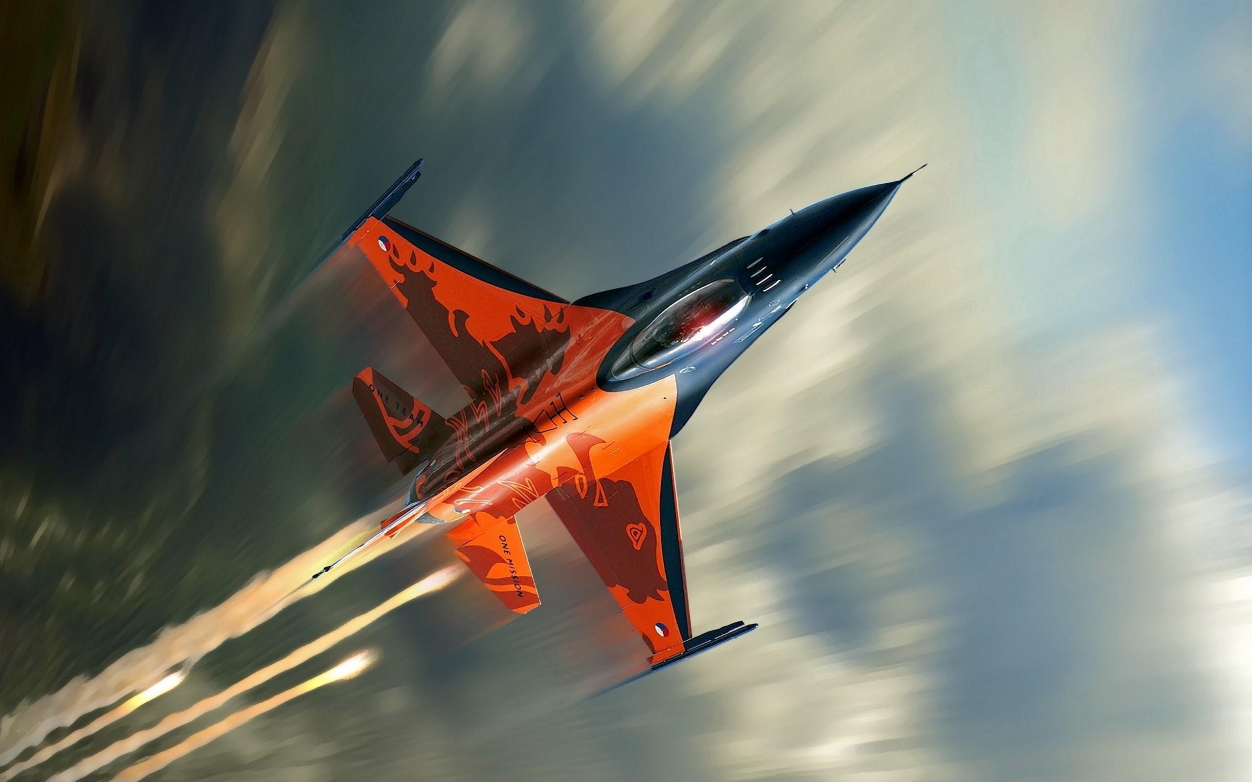 2560x1600 F 16 Fighting Falcon Fighter Aircraft