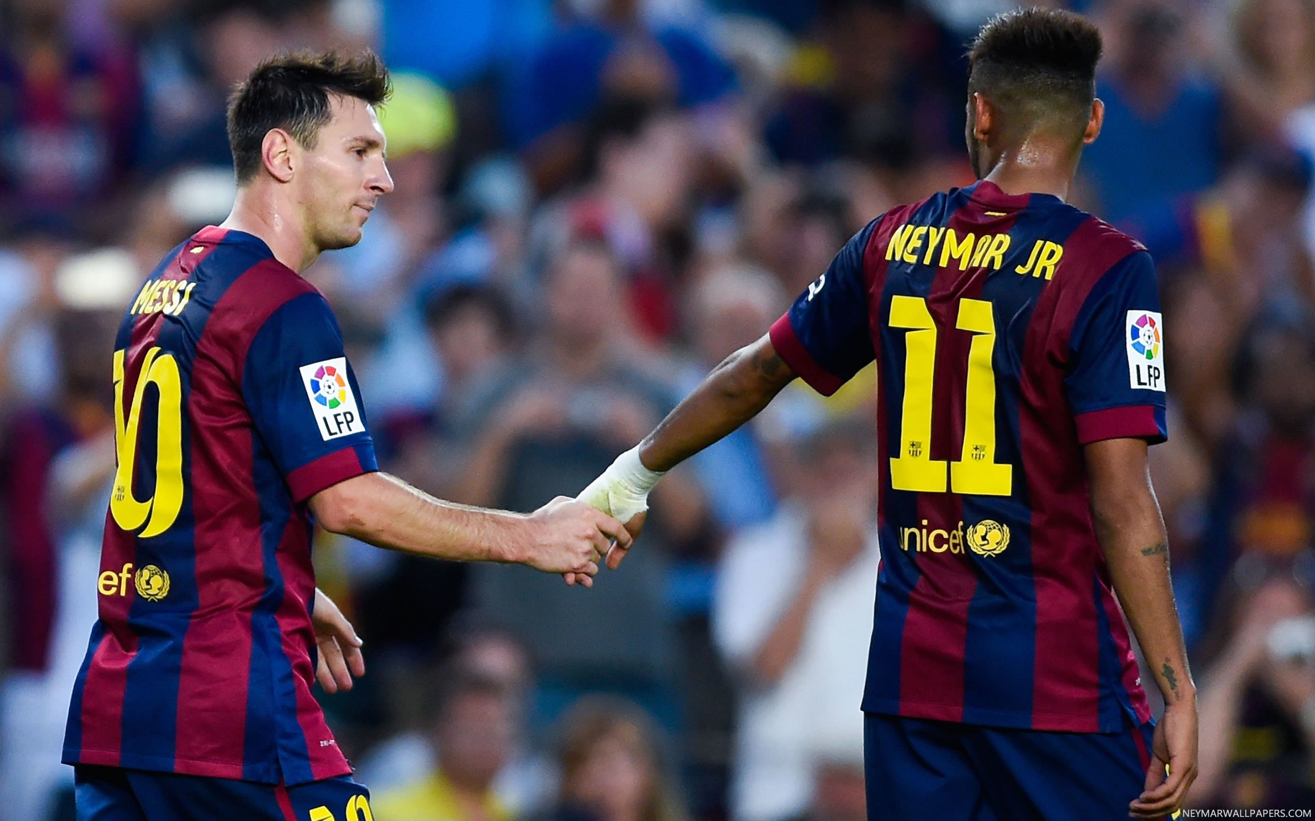 2560x1600 Neymar and Messi holding hands - Neymar Wallpapers