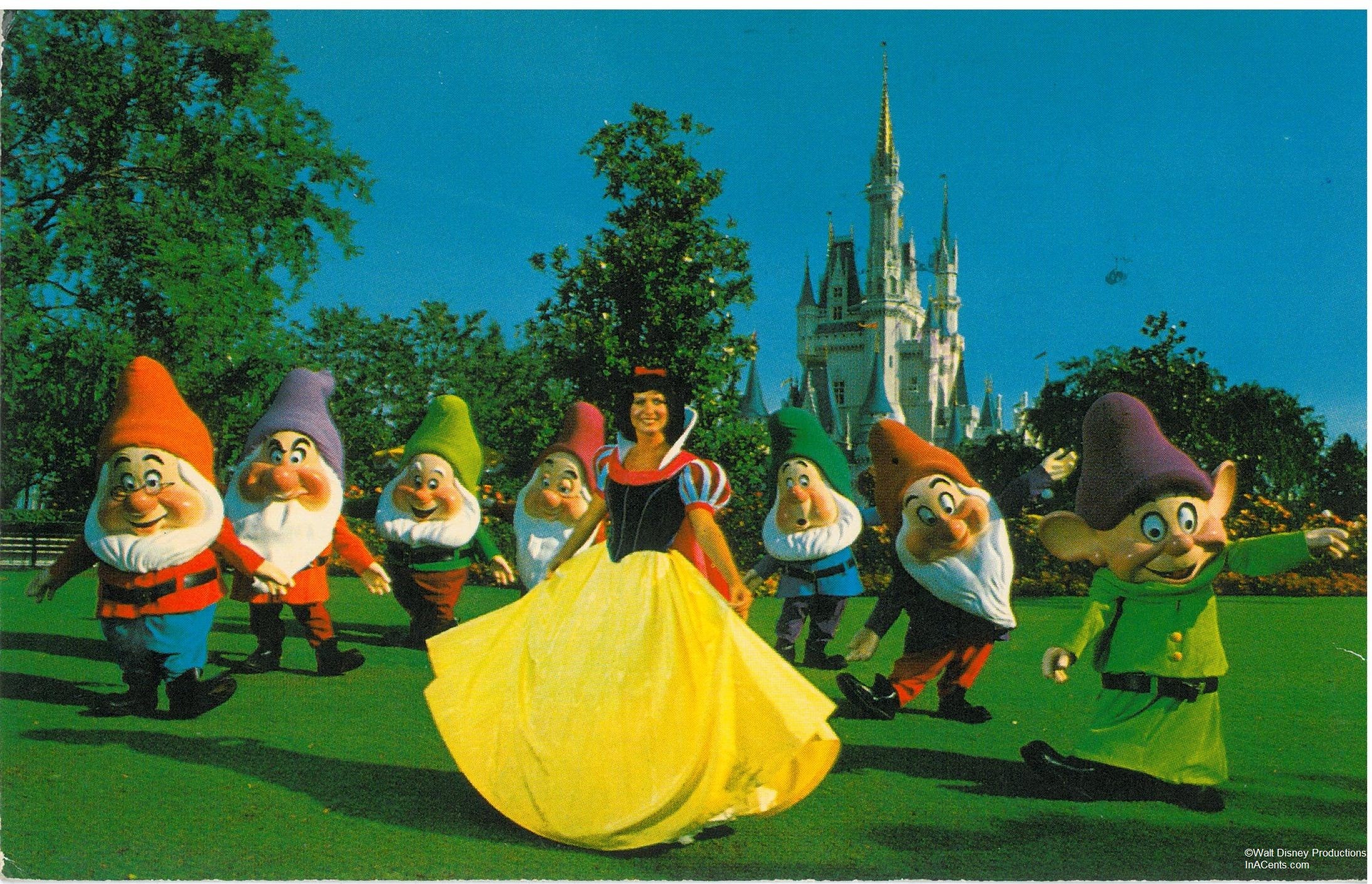 2189x1411 July 1983 Snow White & the Seven Dwarfs Postcard