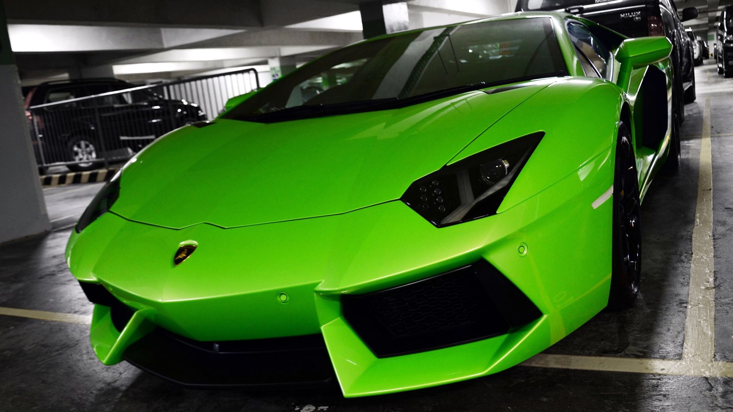 2560x1440 ... wallpapers lamborghini aventador green front side car pictures ...