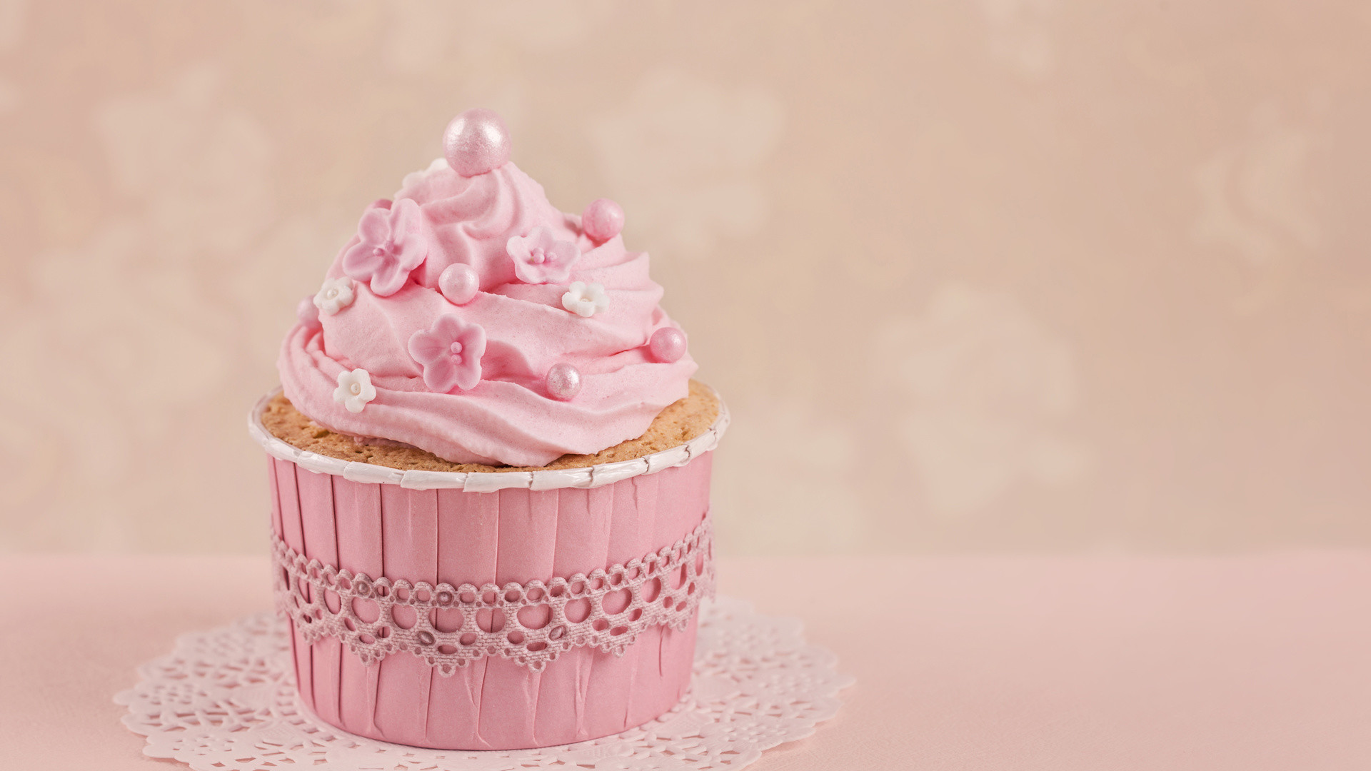 1920x1080 pink-cupcake-py.jpg