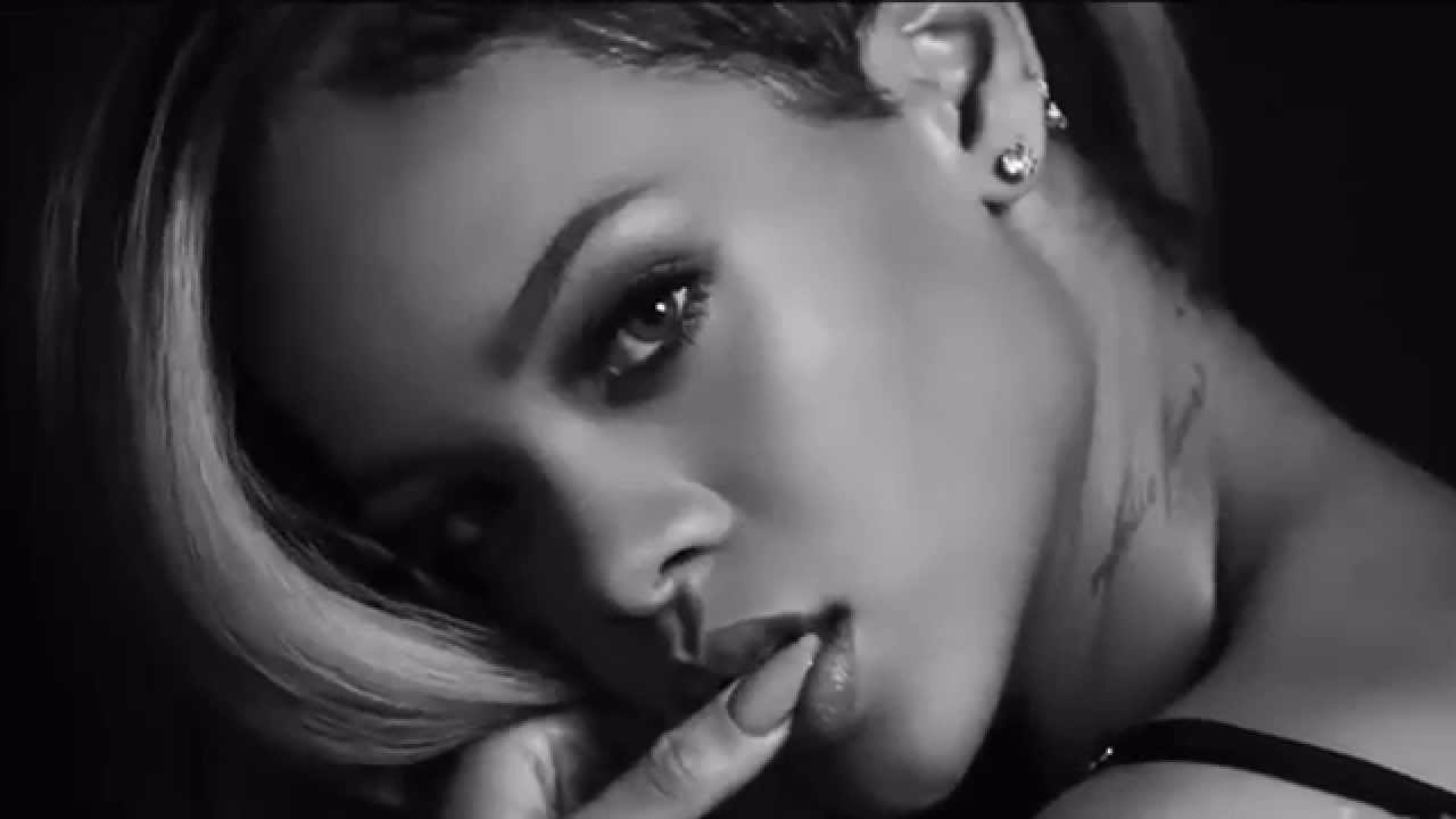 3840x2160 Black and White 2016 Rihanna 4K Wallpapers