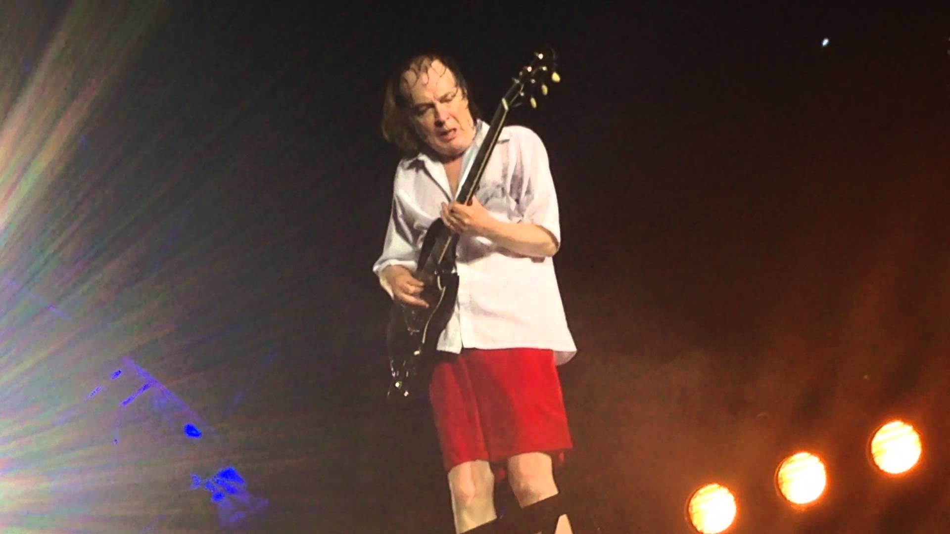 1920x1080 Angus Young Guitar Solo Live - ACDC 23.05.2015 Paris STADE DE FRANCE -  YouTube